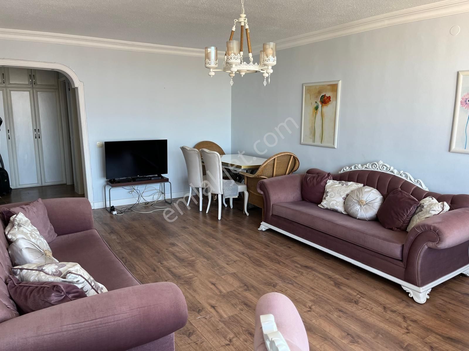Ataşehirde Site İçinde Full Eşyalı Geniş 2+1