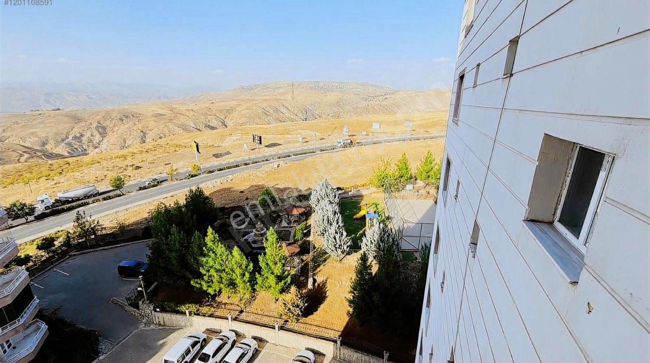 Hayat Gayrimenkul Danışmanlık Merkezinden Beyaz Kent Sitesinde Satılık 3+1 Daire