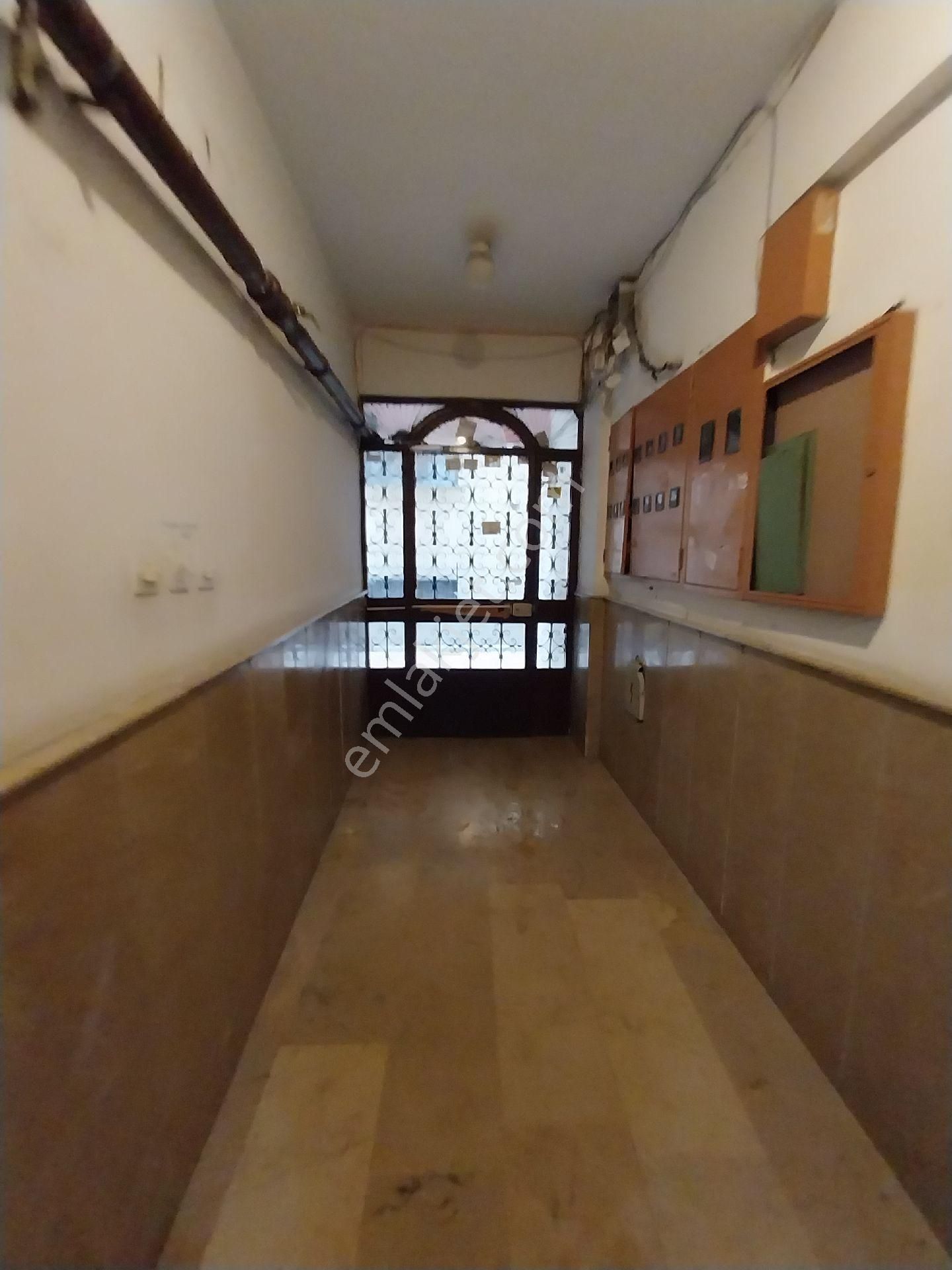 Avcılar Şükrübey Metrobüs Dibinde Kiracısı Hazır Yatırımlık Daire - Görsel 2