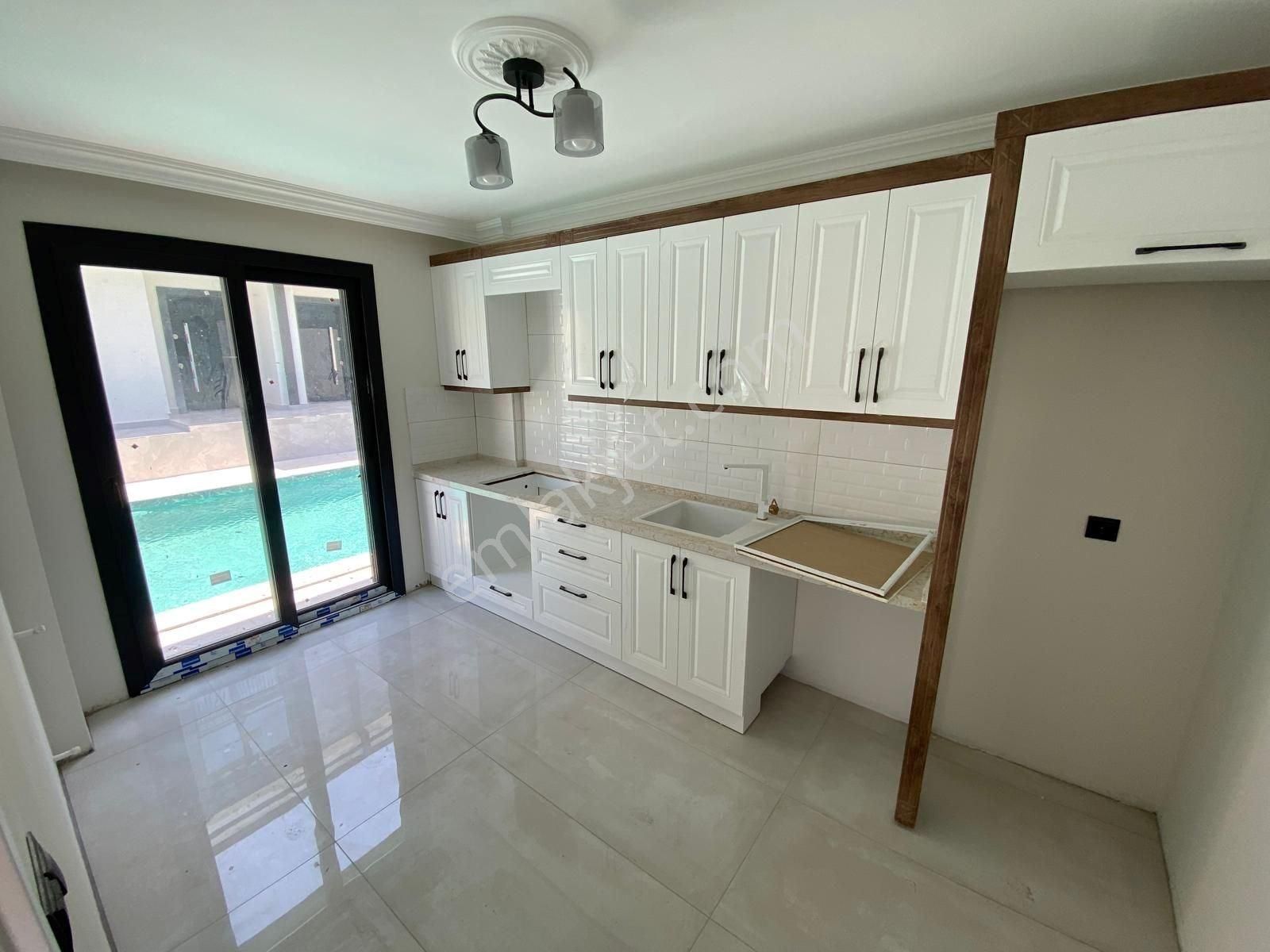 Didim Hisar Mahallesinde Dubleks Havuzlu Villa