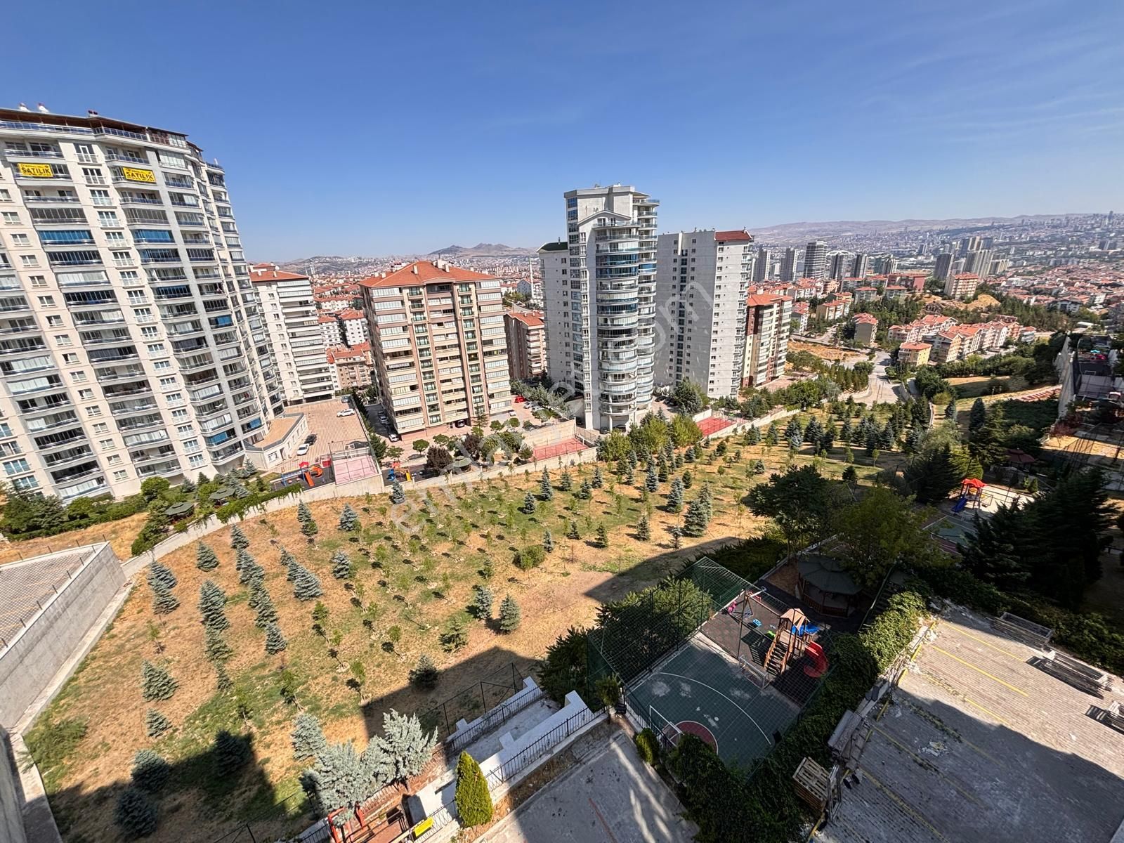 Pamuklar Mahallesi Sivas Caddesi Üzerinde Vadi Manzaralı 3+1 !!!