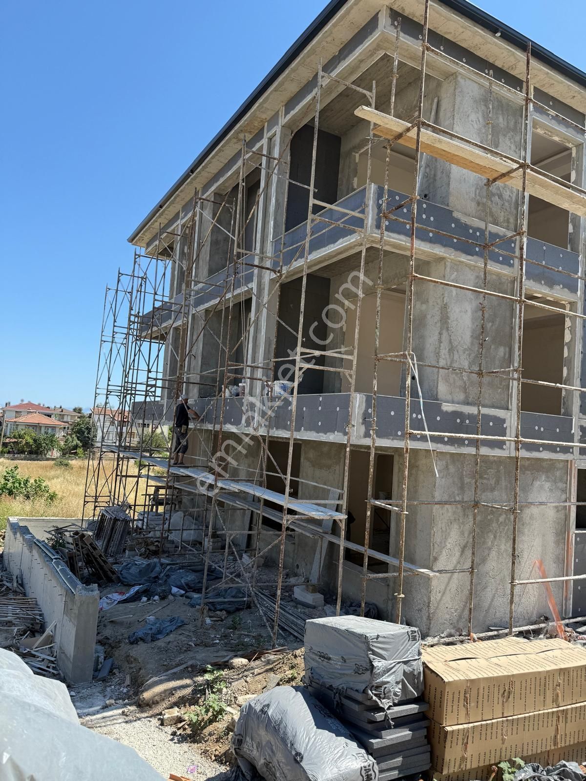 Delux'den Kumbağ Mah.'de Merkezi Konumda Bahçekatı Sıfır 1+1 - Görsel 2