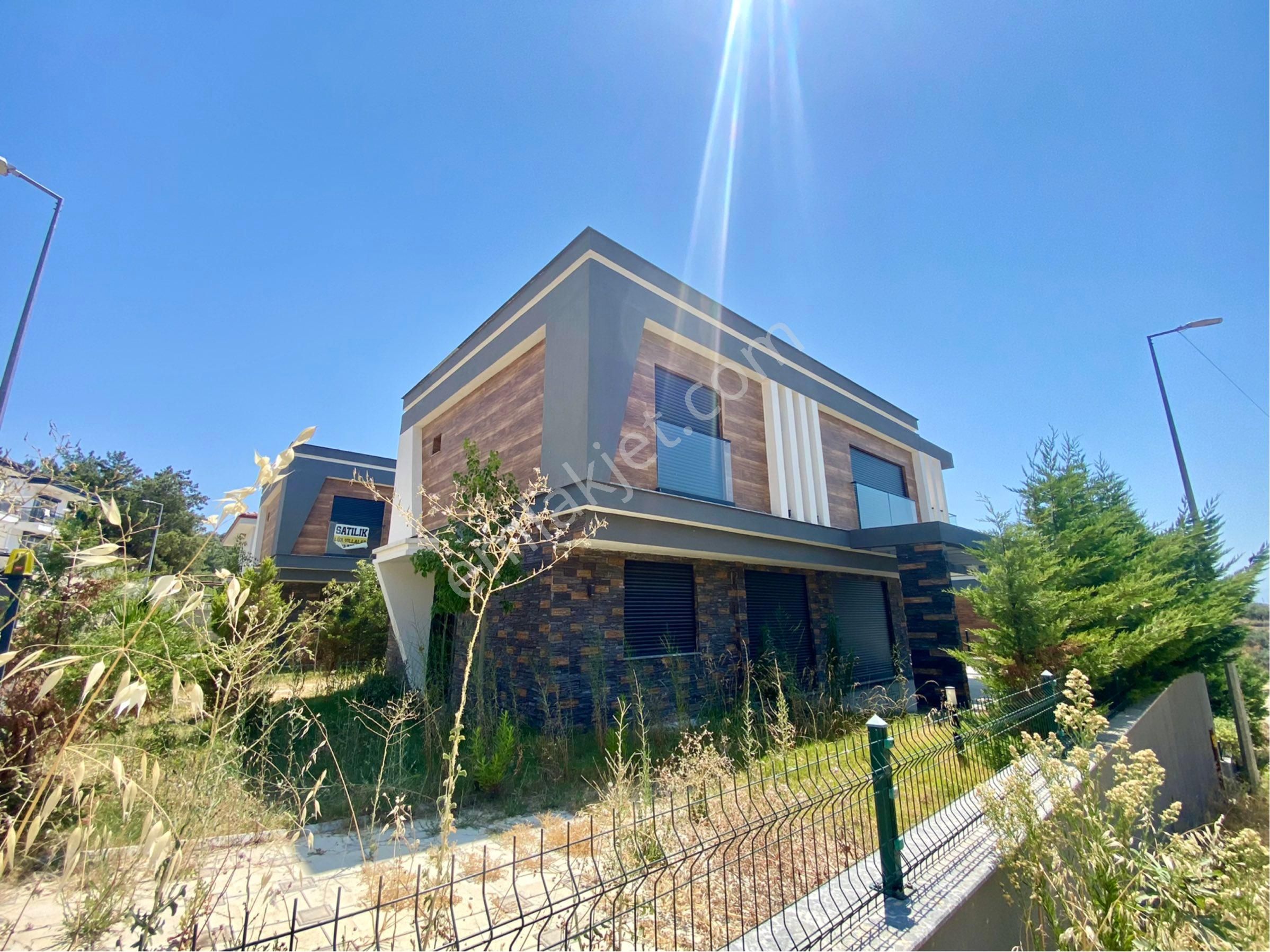 Acil Satılık Fiyat Düştü - Özel Havuzlu Hamam Saunalı Villa