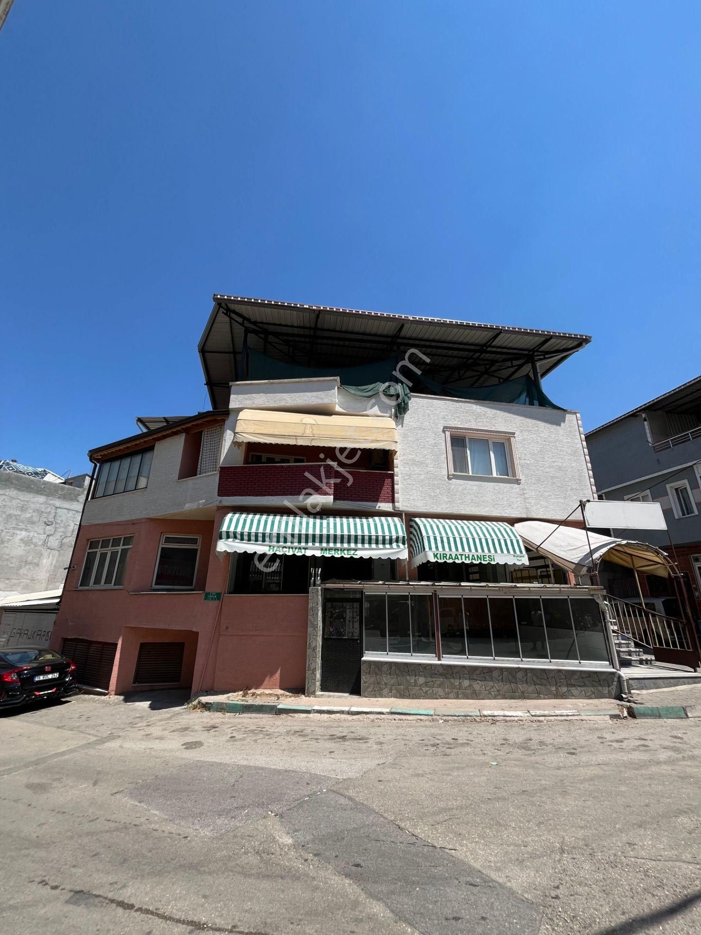 Hacivatta Satılık Daire Ve İşyerleri