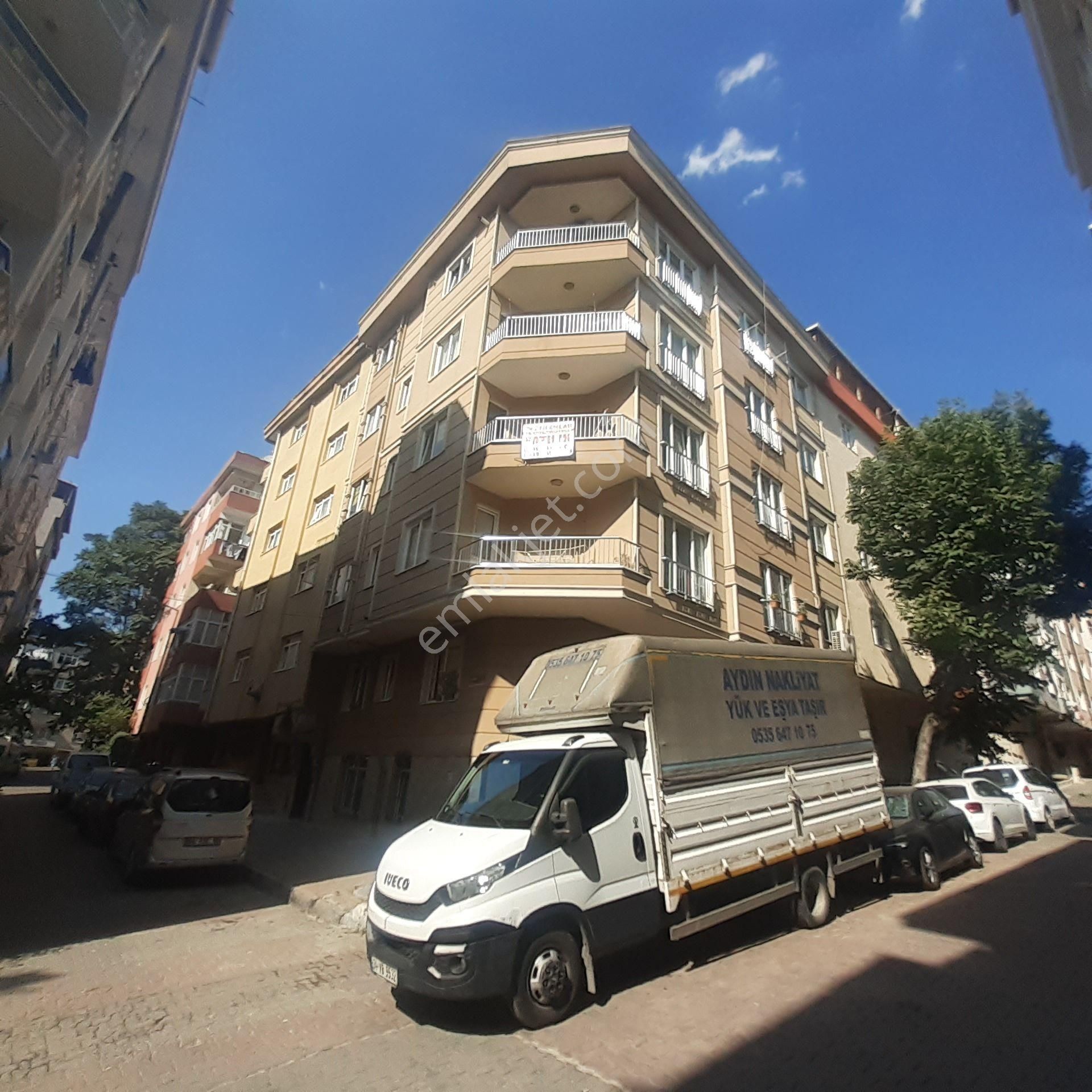 Pakemlakdan Sîyavuşpaşada Satılık Yenîbînada Asansòrlü