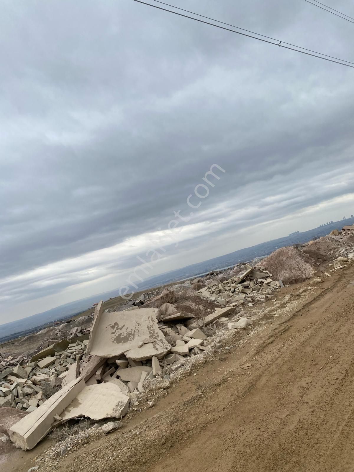 Gölbaşı Gerder 500 M2 Yatırımlık Tarla Pala Emlak
