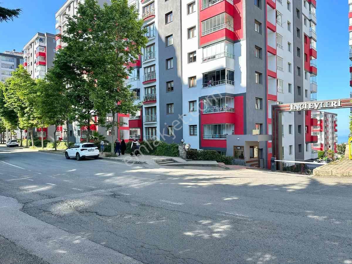 İnci Evleri Sitesinde Satılık Panoramik Deniz Ve Şehir Manzaralı Daire