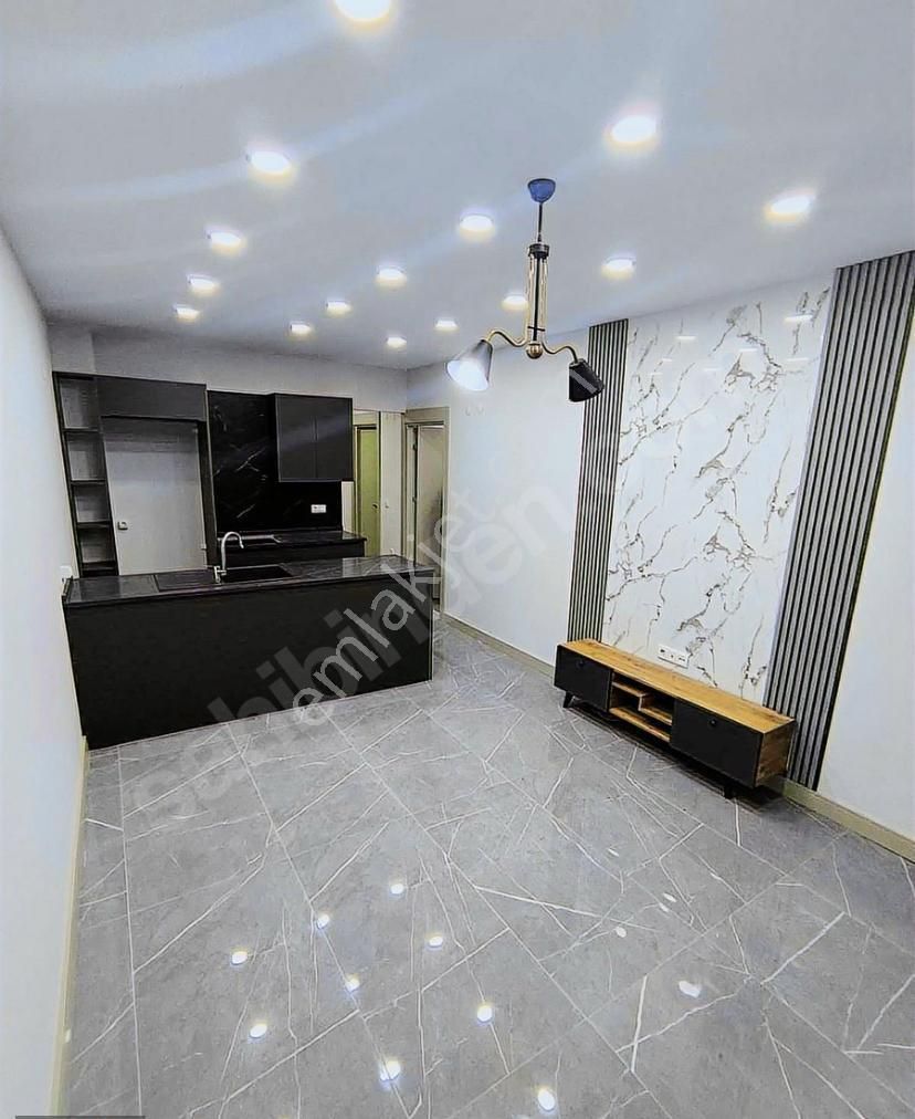 Menemen Uğur Mumcu Da Rezidansta Kiralık 1+1 Lüks Daire..