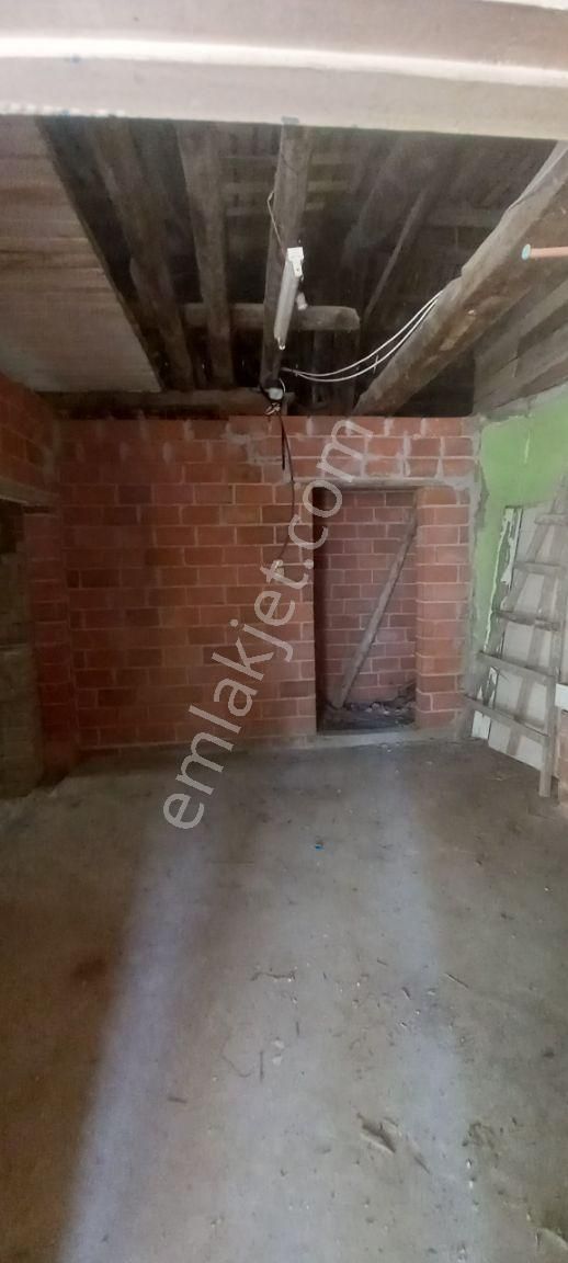 Zeytinliova Da Satılık 142 M2 Arsa İçinde Eski Köy Evi 725.000 Tl - Görsel 3