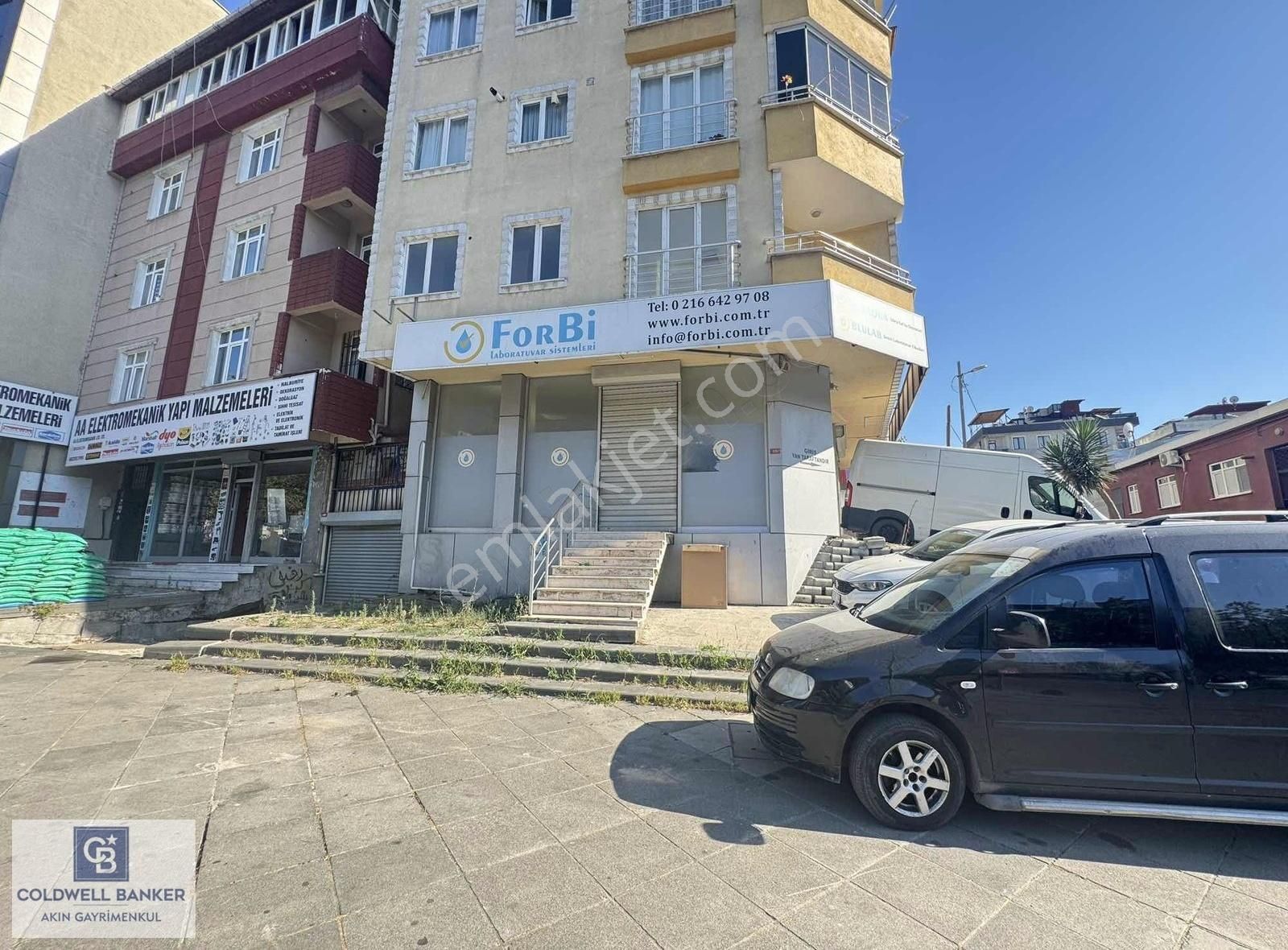 Atatürk Caddesi Üzeri Üç Kat 350 Metre² Kiralık İş Yeri