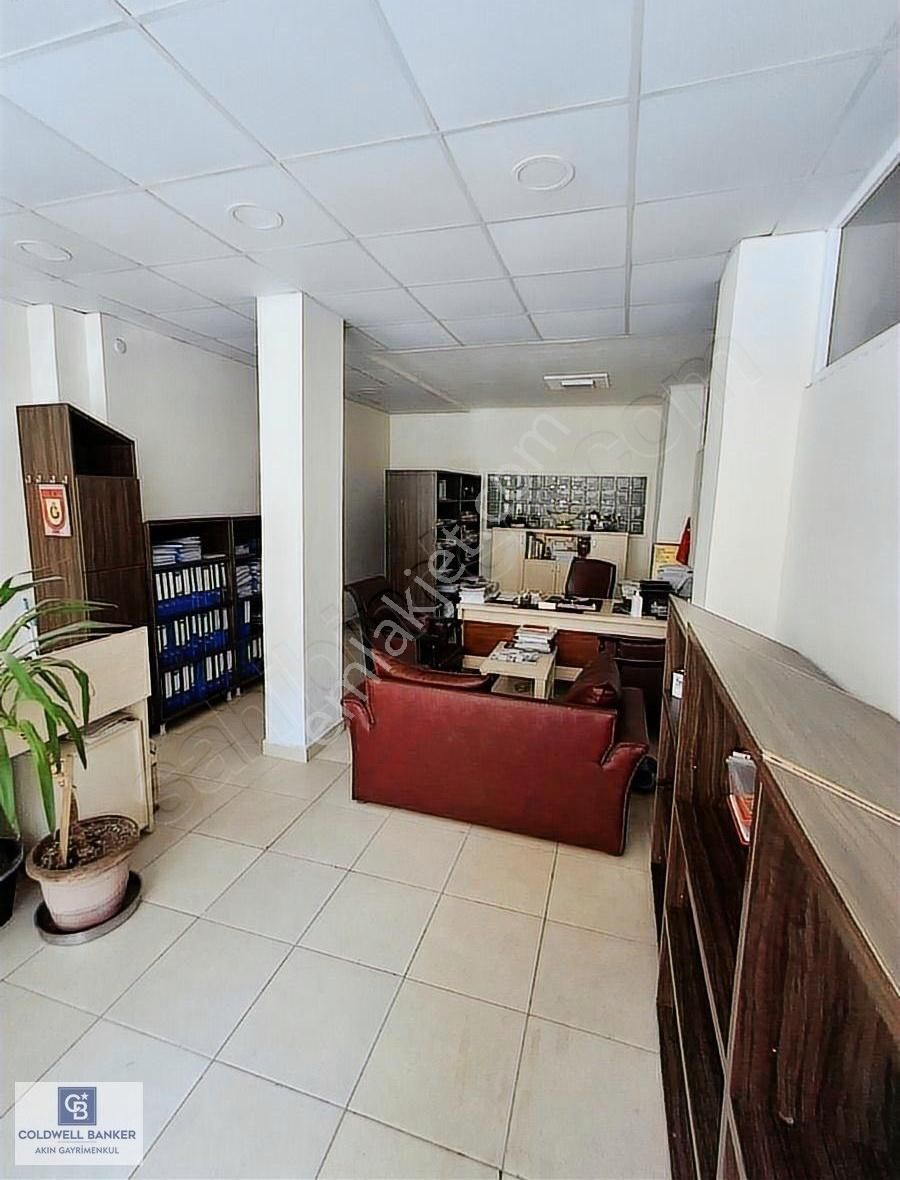 Sancaktepe Meclis Mahallesinde 70 M² Satılık Dükkan