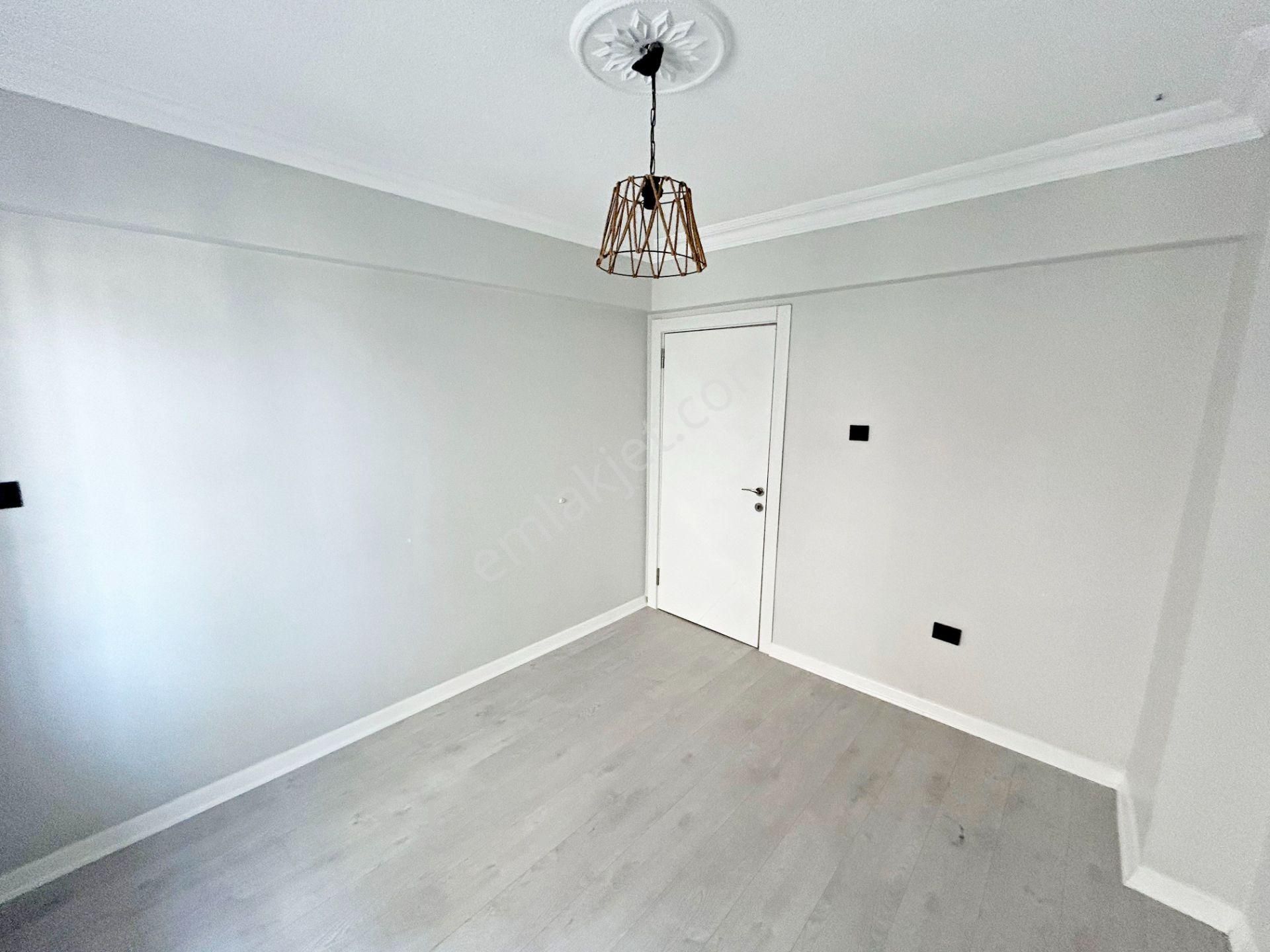 3+1 Ayvalı Cad Üzeri 1.kat Konumunda Cepheleri Açık Yapılı - Görsel 32