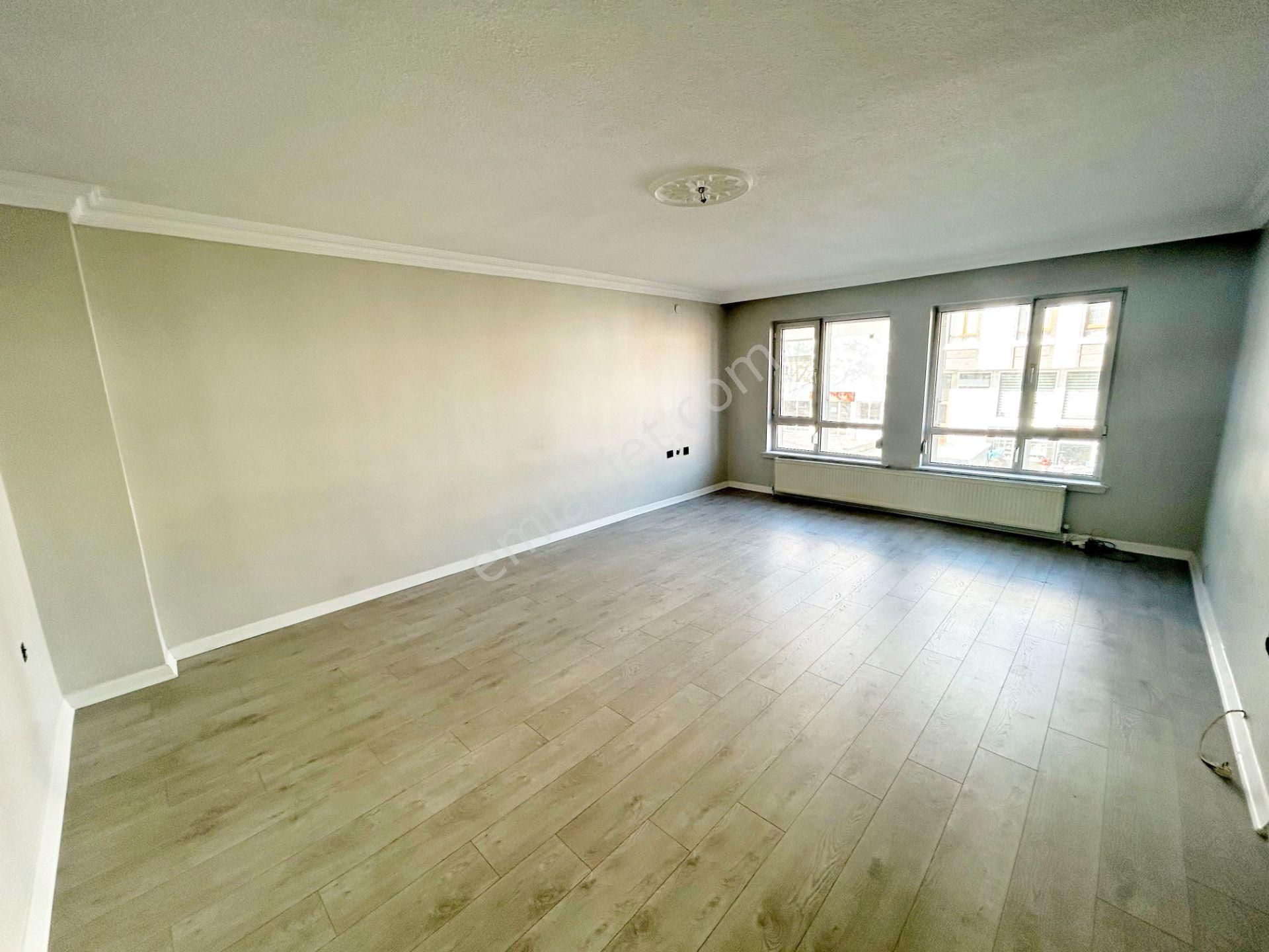 3+1 Ayvalı Cad Üzeri 1.kat Konumunda Cepheleri Açık Yapılı - Görsel 12