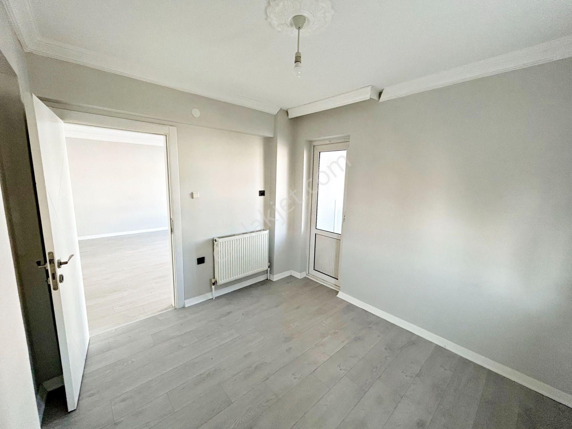 3+1 Ayvalı Cad Üzeri 1.kat Konumunda Cepheleri Açık Yapılı - Görsel 17