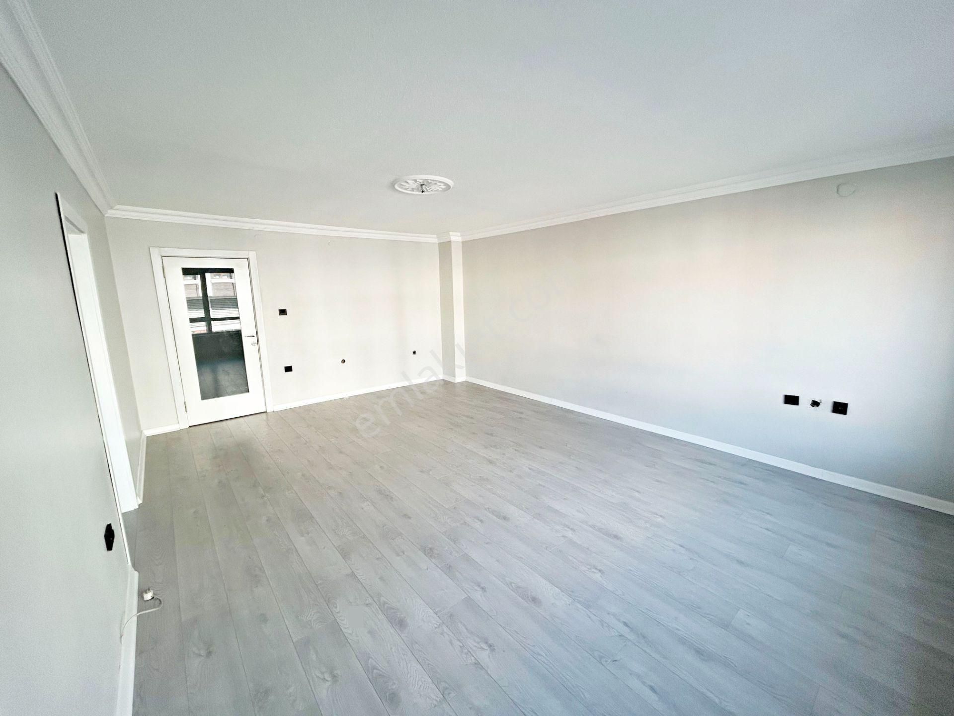 3+1 Ayvalı Cad Üzeri 1.kat Konumunda Cepheleri Açık Yapılı - Görsel 15