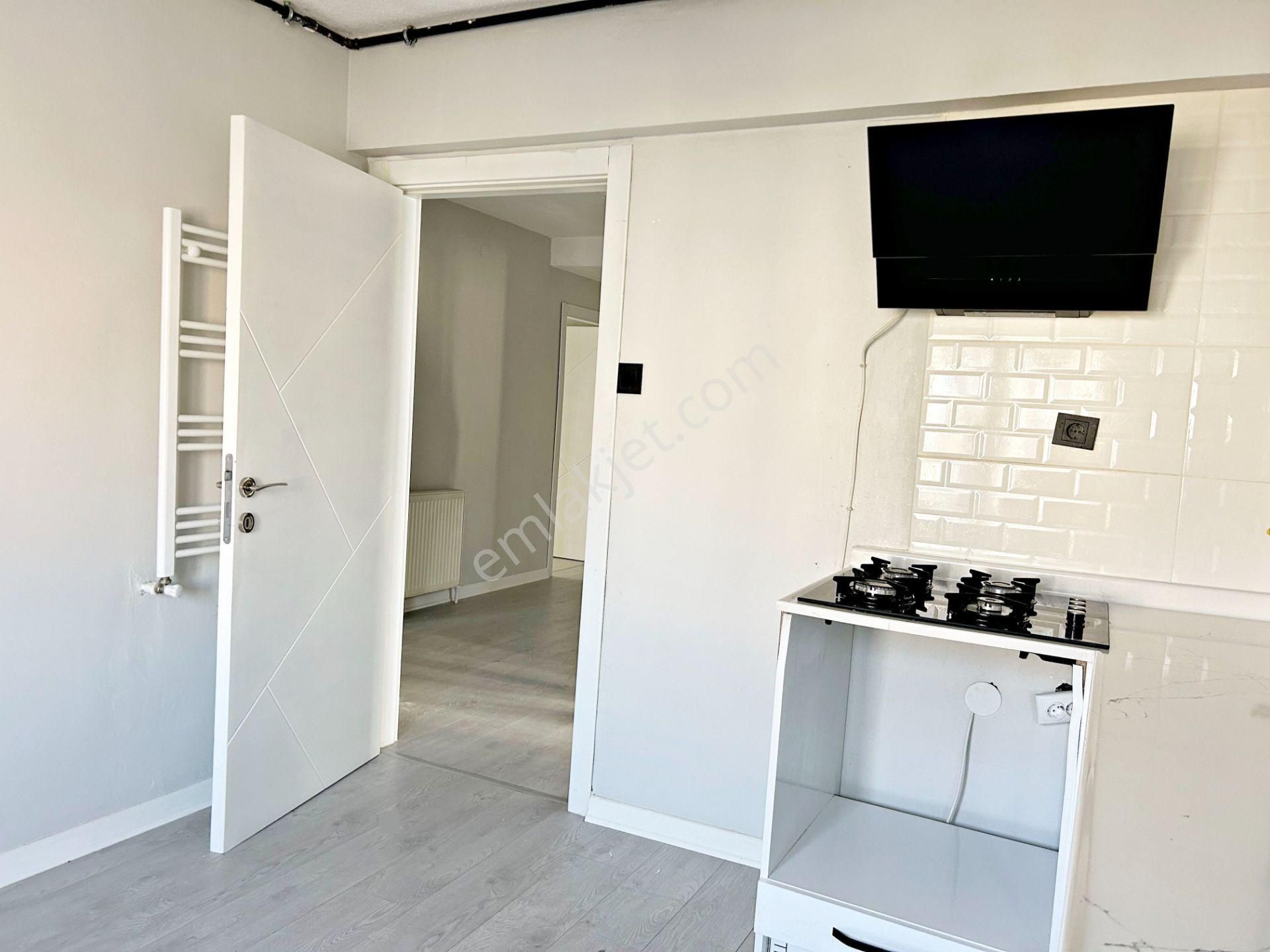 3+1 Ayvalı Cad Üzeri 1.kat Konumunda Cepheleri Açık Yapılı - Görsel 9