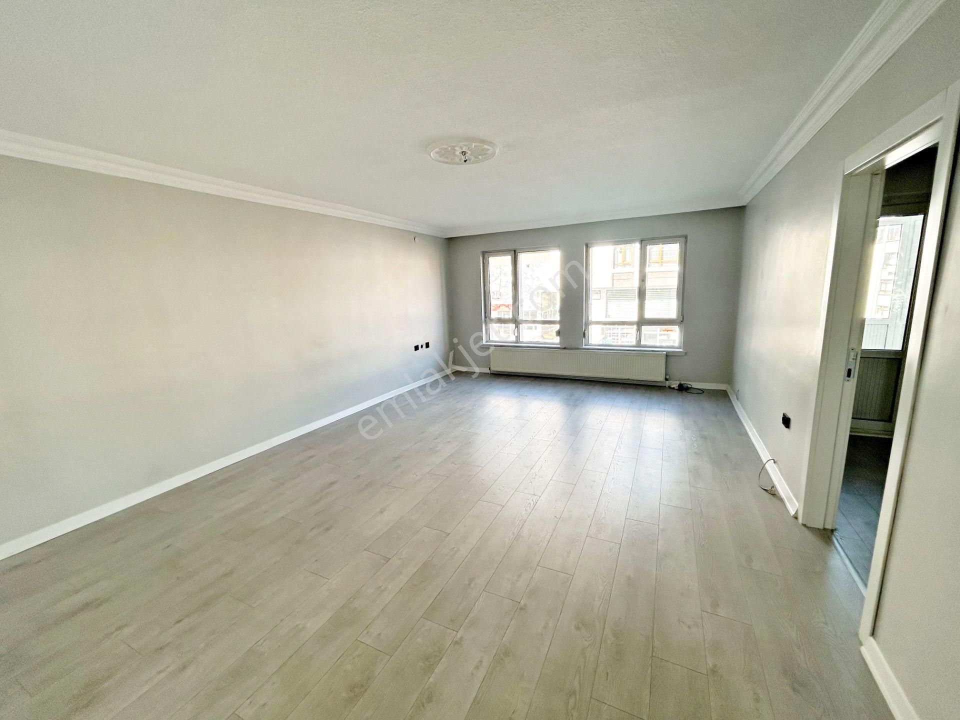 3+1 Ayvalı Cad Üzeri 1.kat Konumunda Cepheleri Açık Yapılı - Görsel 11