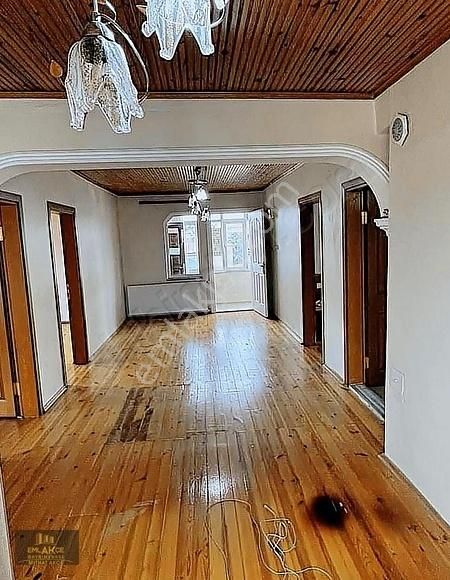 Emlakçe G Y M'den Arifbey Mah Merkezde 3+1 Kiralık Daire