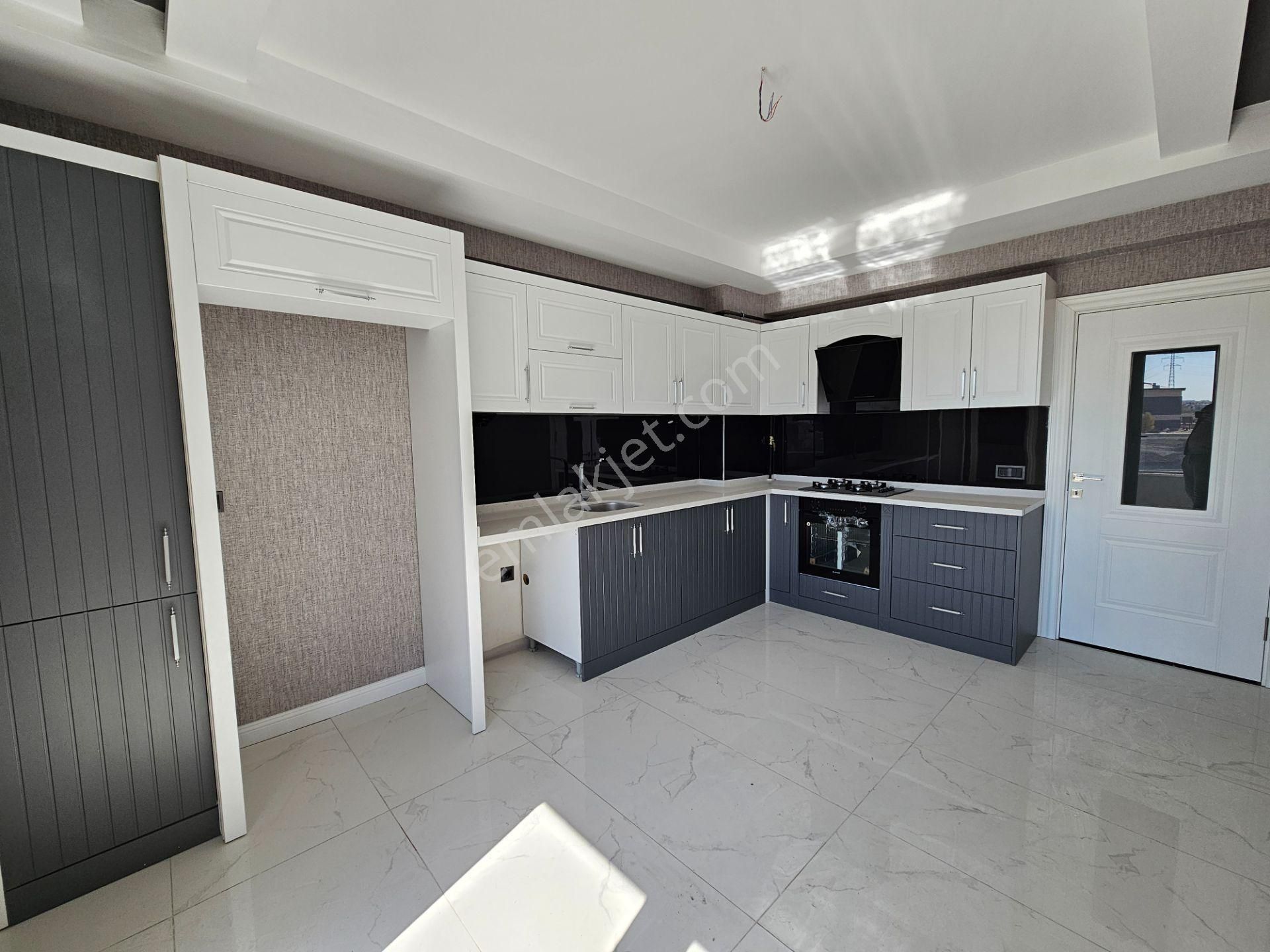 Kaletaş Caddesine Cephe Ultra Lüx 4+1 Kapalı Otaparklı Satılık Sıfır Daire