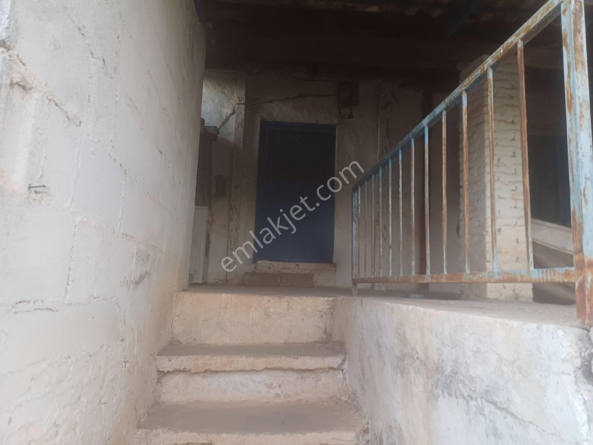 Milas Kazikli Mahallesinde Satilik Köy Evi - Görsel 11