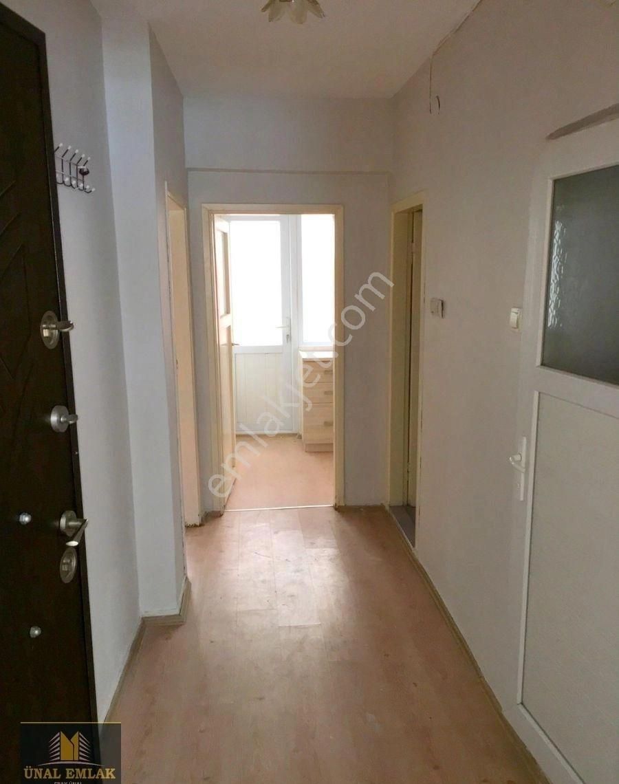 Ünal Emlak'tan Bandırma Merkezde Kiracılı Kombili Daire - Görsel 12