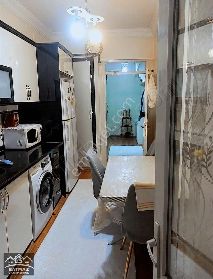 Batmaz Emlaktan Mücahitlerde Acill Satılık 2+1 Daire