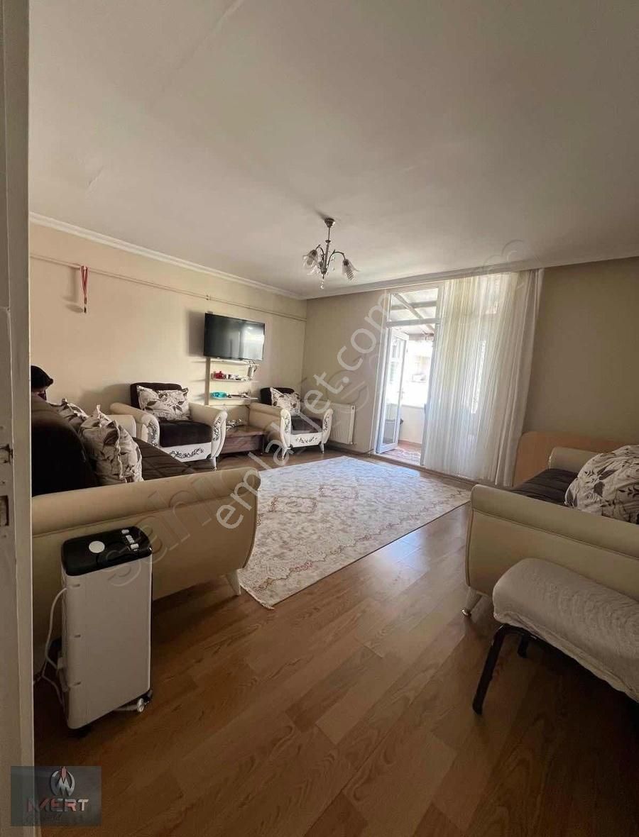 Metroya Yürüme Mesf. Satılık 52 M2 Hiselli Satılık 3+1 Daire