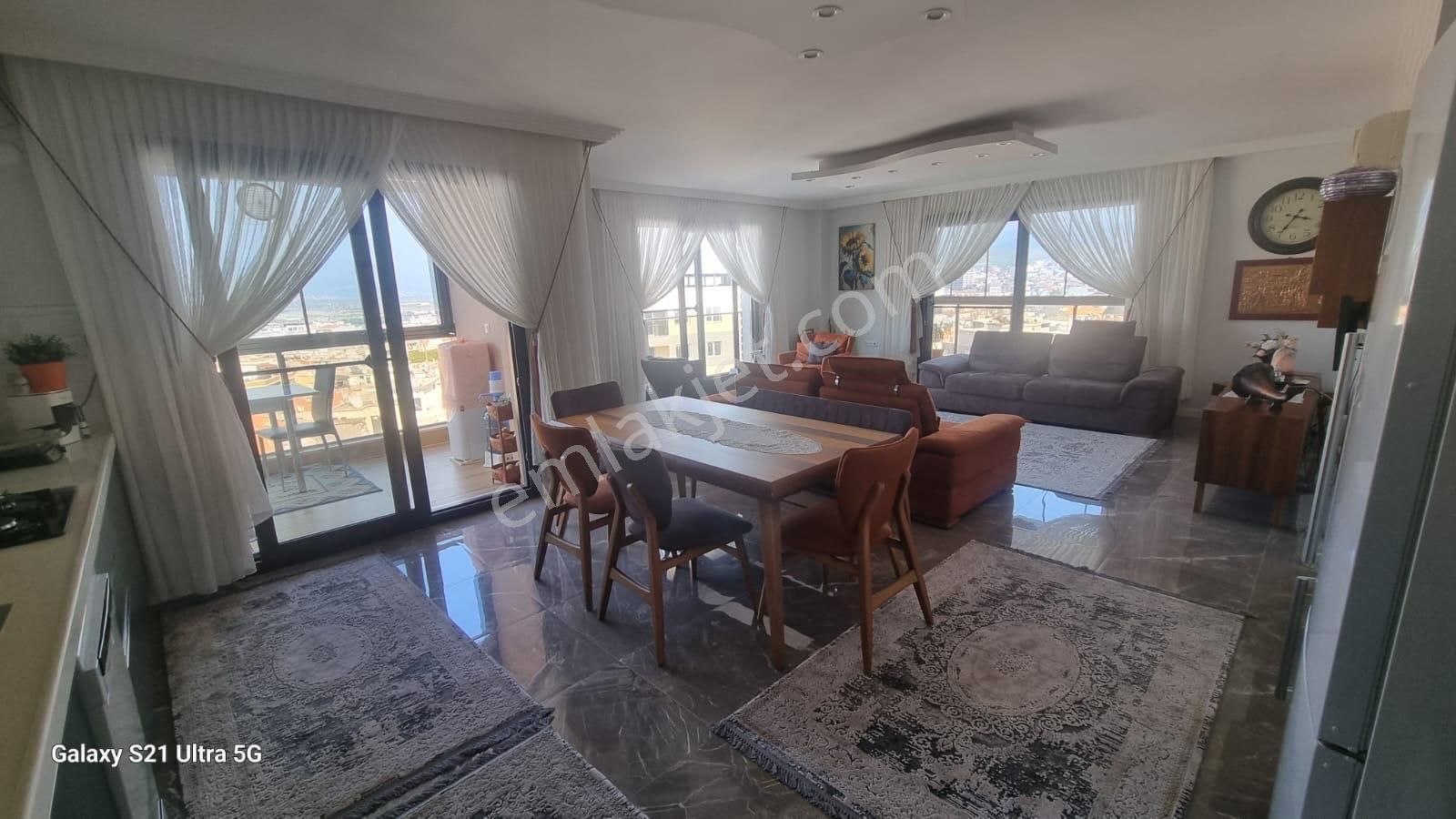 Menemende En Güzel Konumda 185 M2 Ultra Lüks Daire - Görsel 28