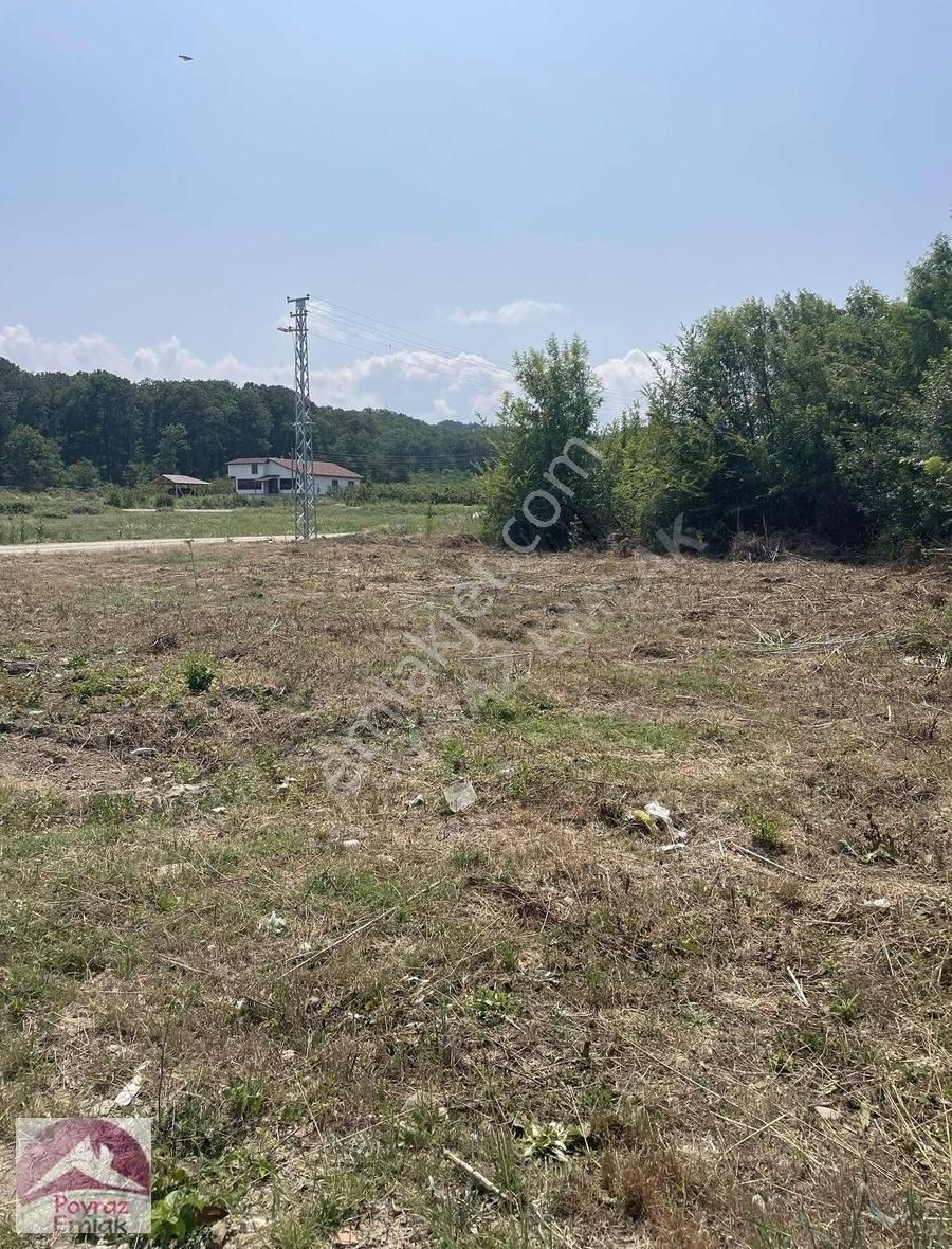 Orta Mahallede Satılık 460 M2 Köşe Parsel