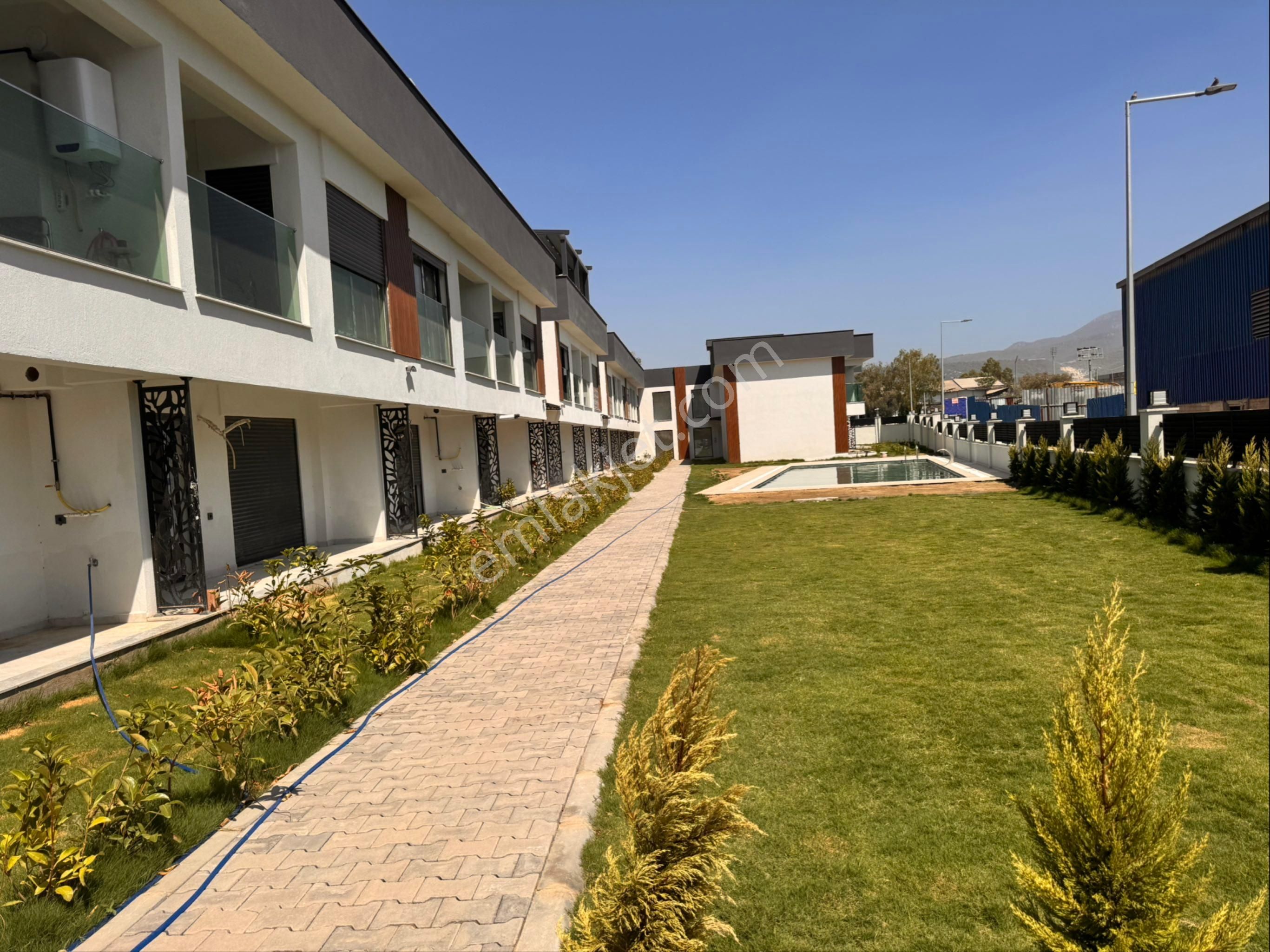 Doğanlar Mah.havuzlu Site İçinde Geniş Bahçeli 1+1 Kiralık Daire