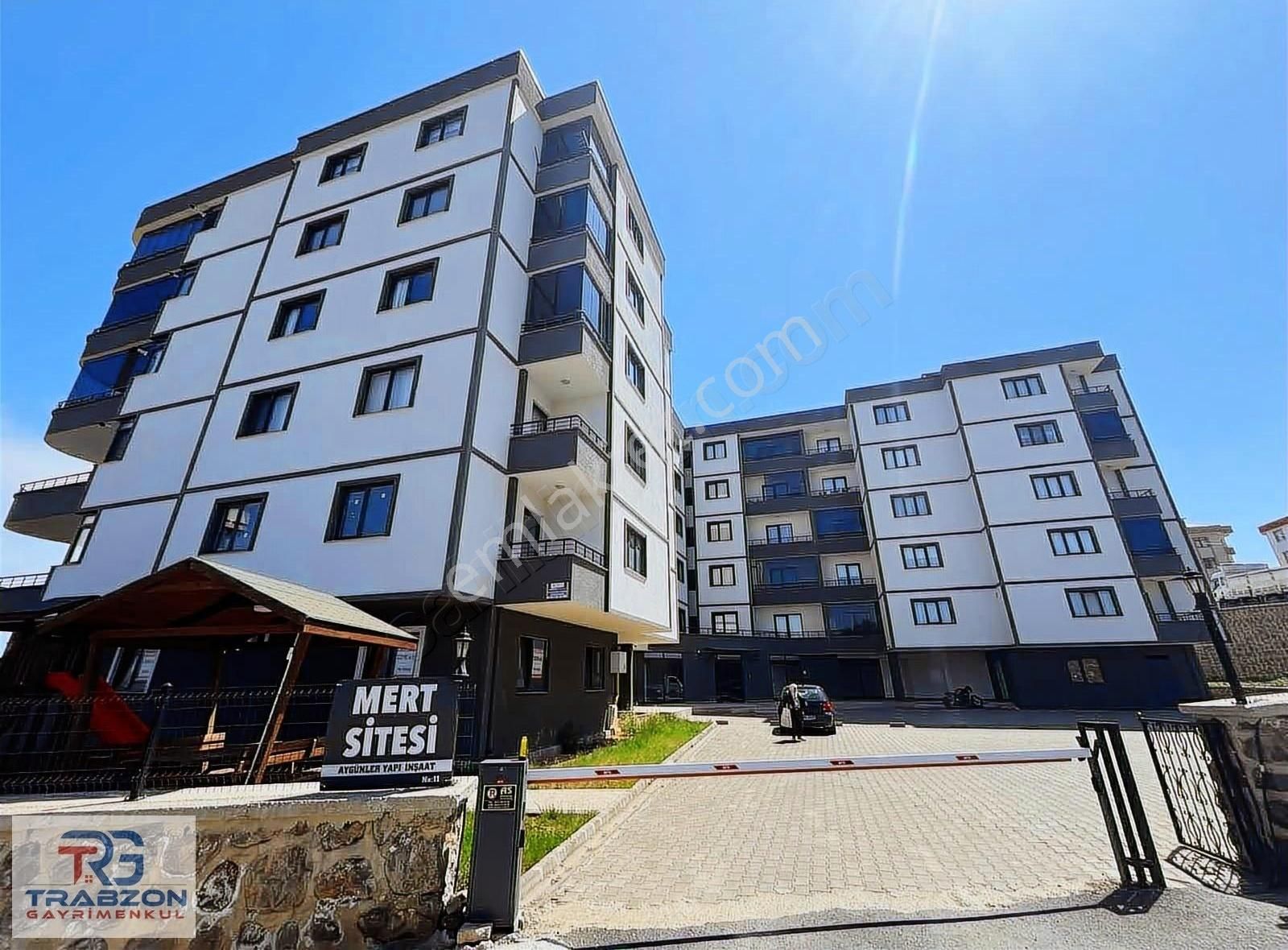 Bostancıda Satılık 2+1 Geniş Daire