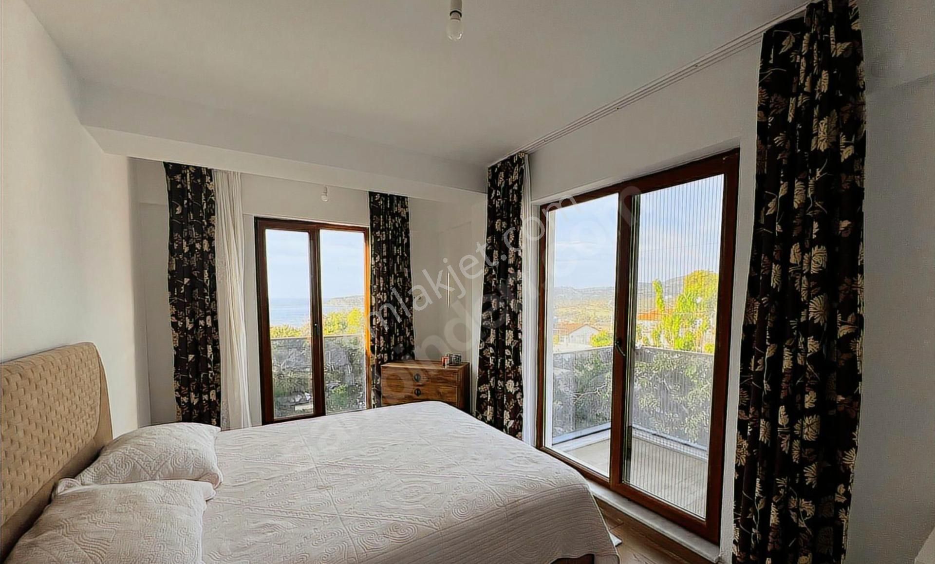 Çanakkale Akliman'da Deniz Manzaralı 5+2 Satılık Villa - Görsel 10