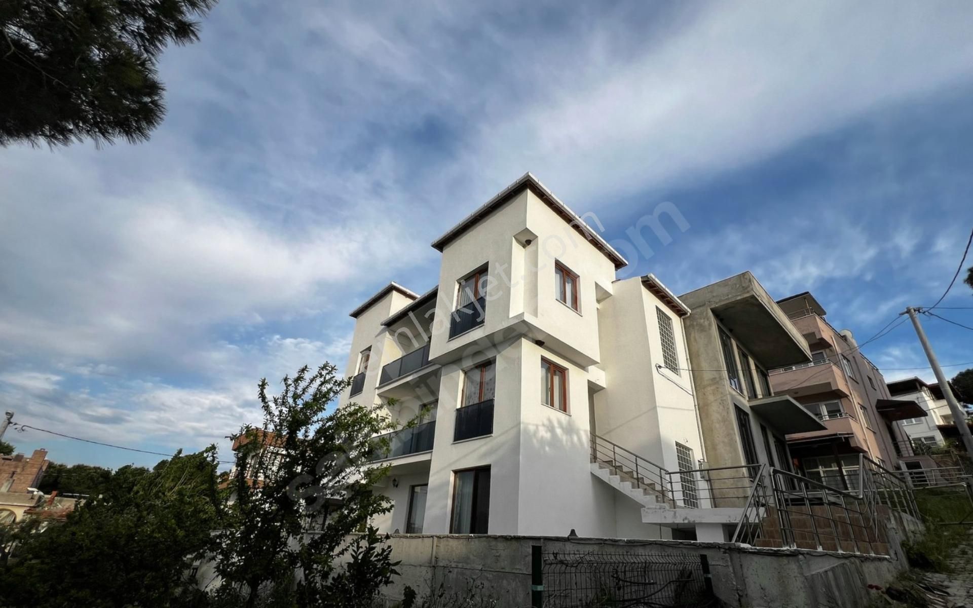 Çanakkale Akliman'da Deniz Manzaralı 5+2 Satılık Villa - Görsel 3