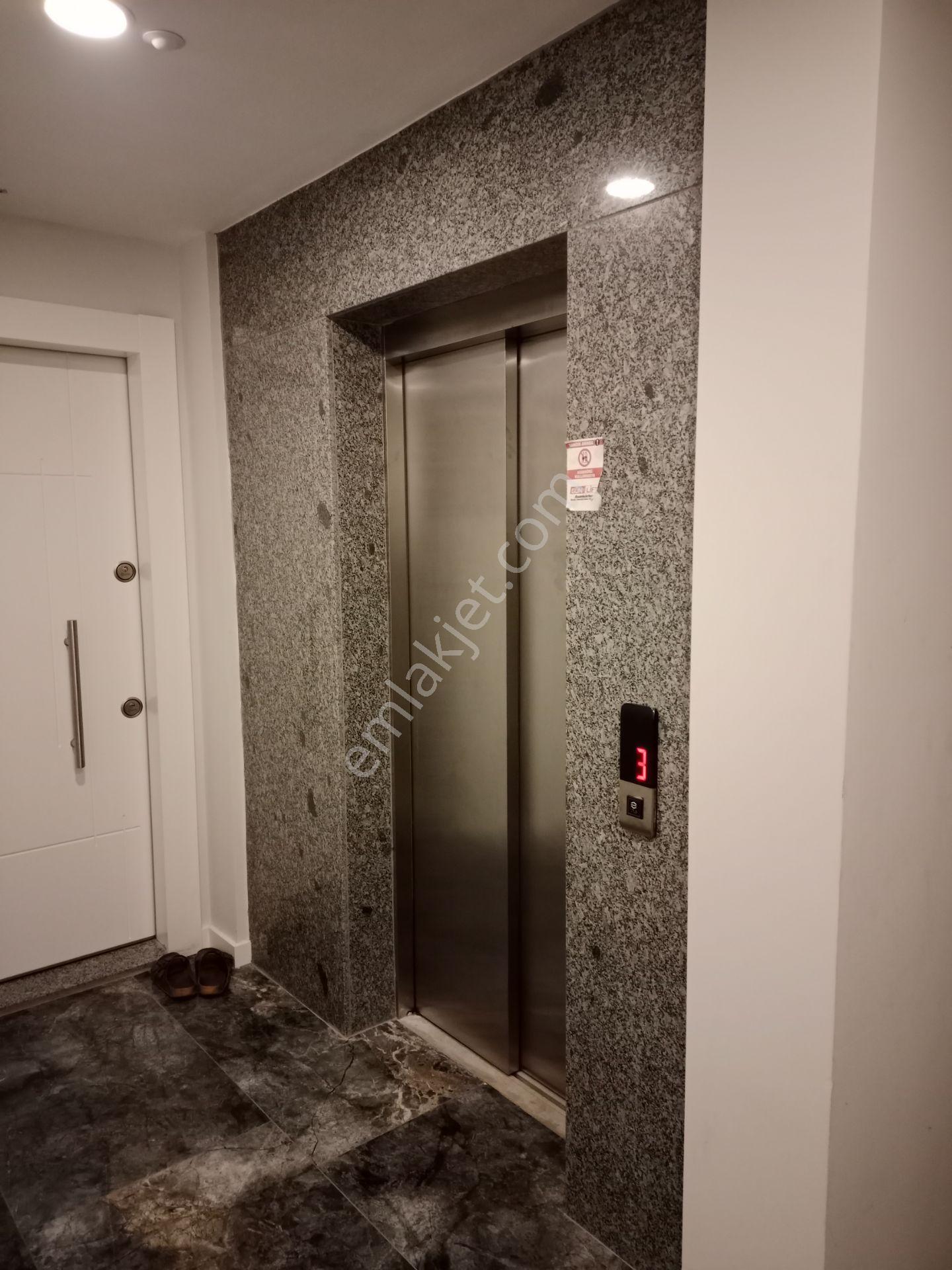 Sarımsaklı Merkezde Satılık, Lüx, 1+1 Daire, Kumsala 100 Mt - Görsel 19