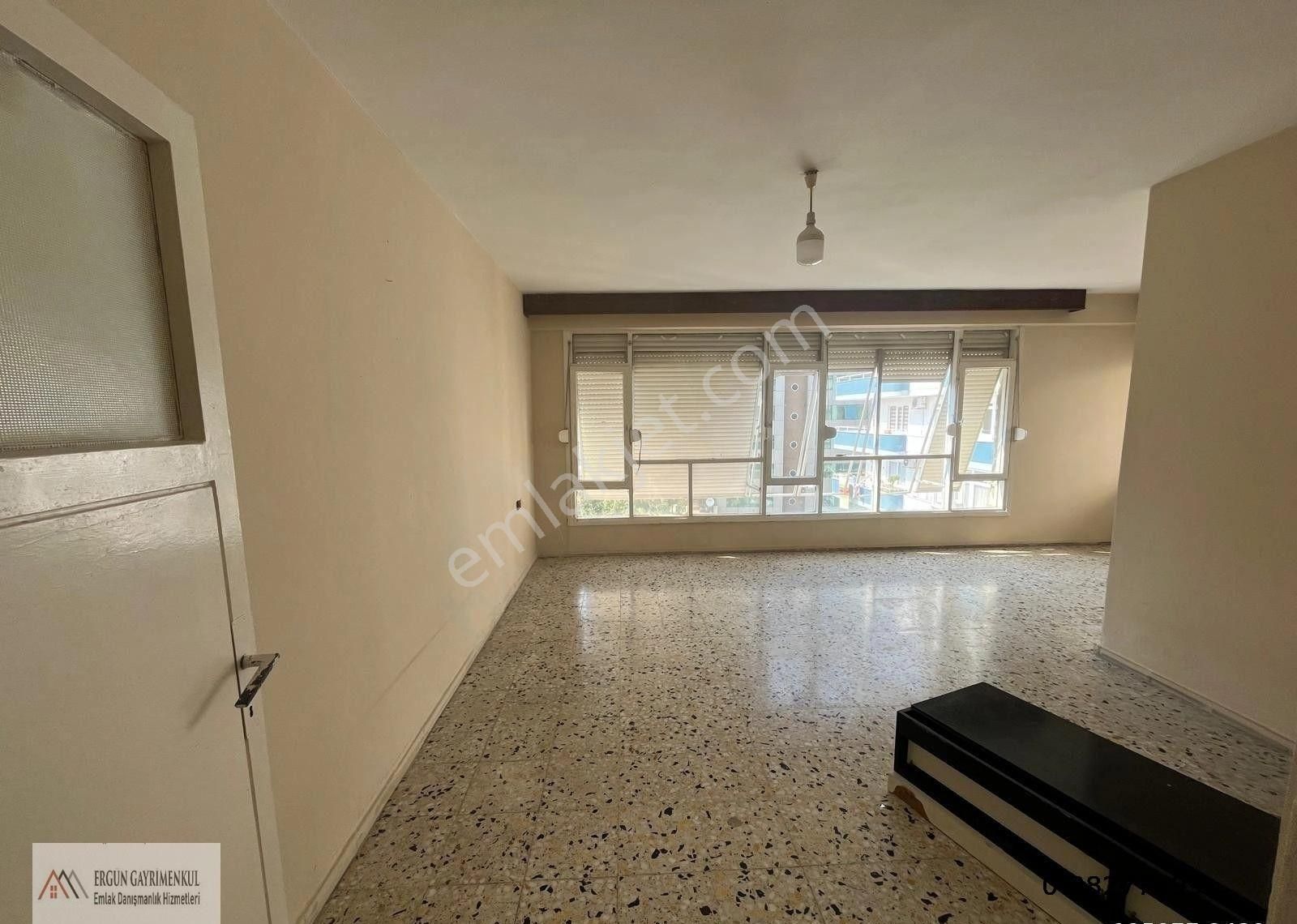 Ergünden Cumhuriyette Ana Yol Üzeri Kiralık 3+1 Asansörlü Daire