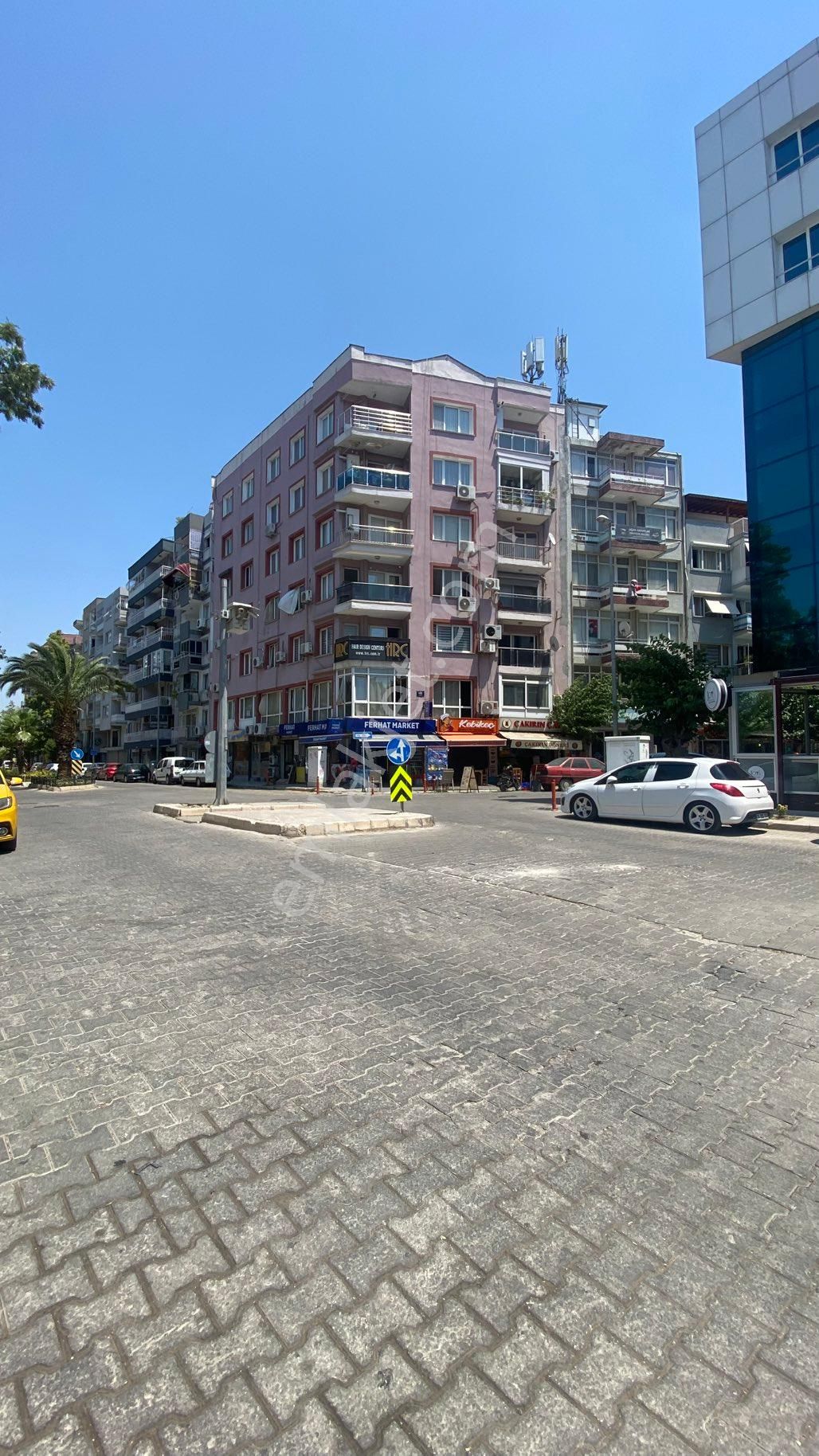 Alsancak Mimar Sinan Cad. Trt Nin Karşısı İş Yeri Ruhsatlı Satılık Daire