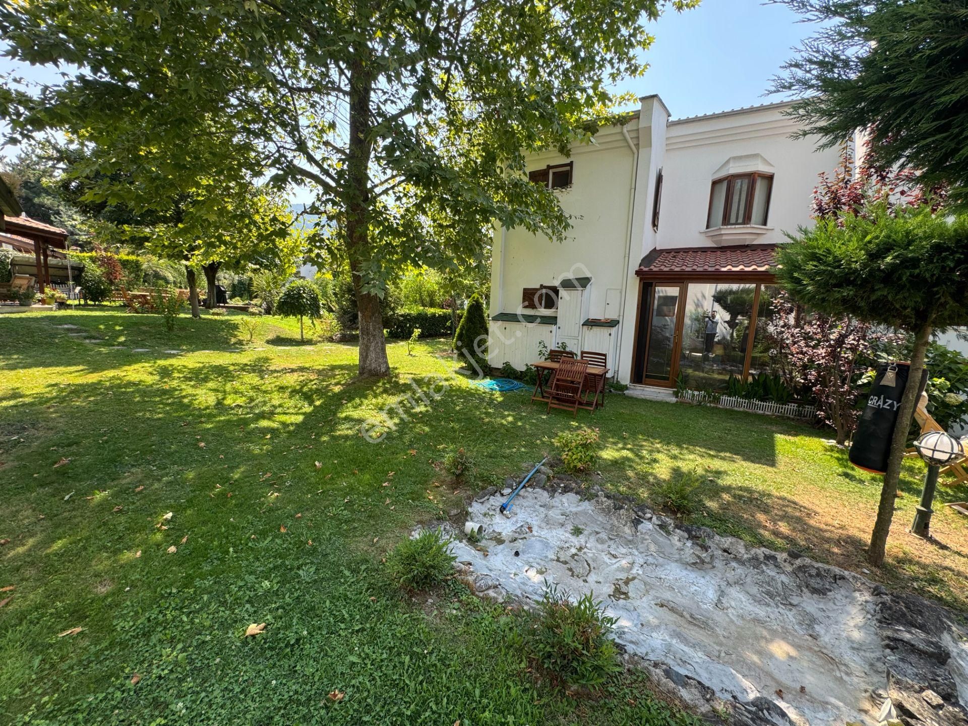 Remax Klas Fatih Çakar’dan Kırkpınar’da Göltepe Sitesinde Satılık Villa