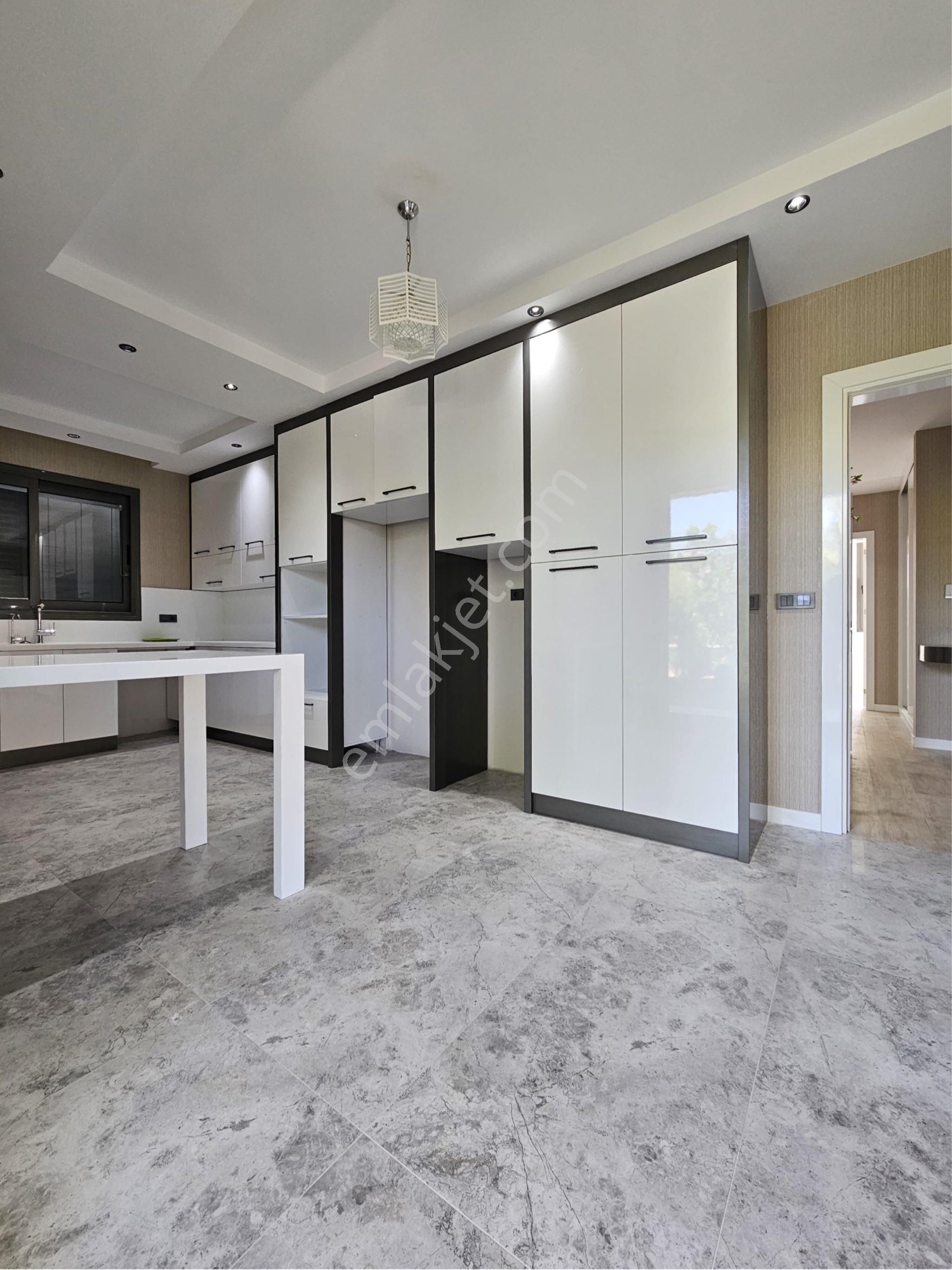 Denizli Şemikler Mevki 3 Katlı Müstakil Bina - Görsel 24