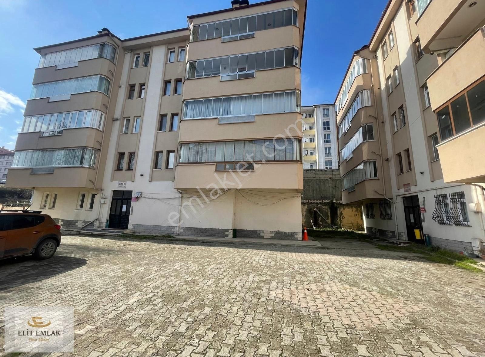 Elit Emlak'tan 100. Yıl Da Kiralık 3+1 Eşyalı Daire