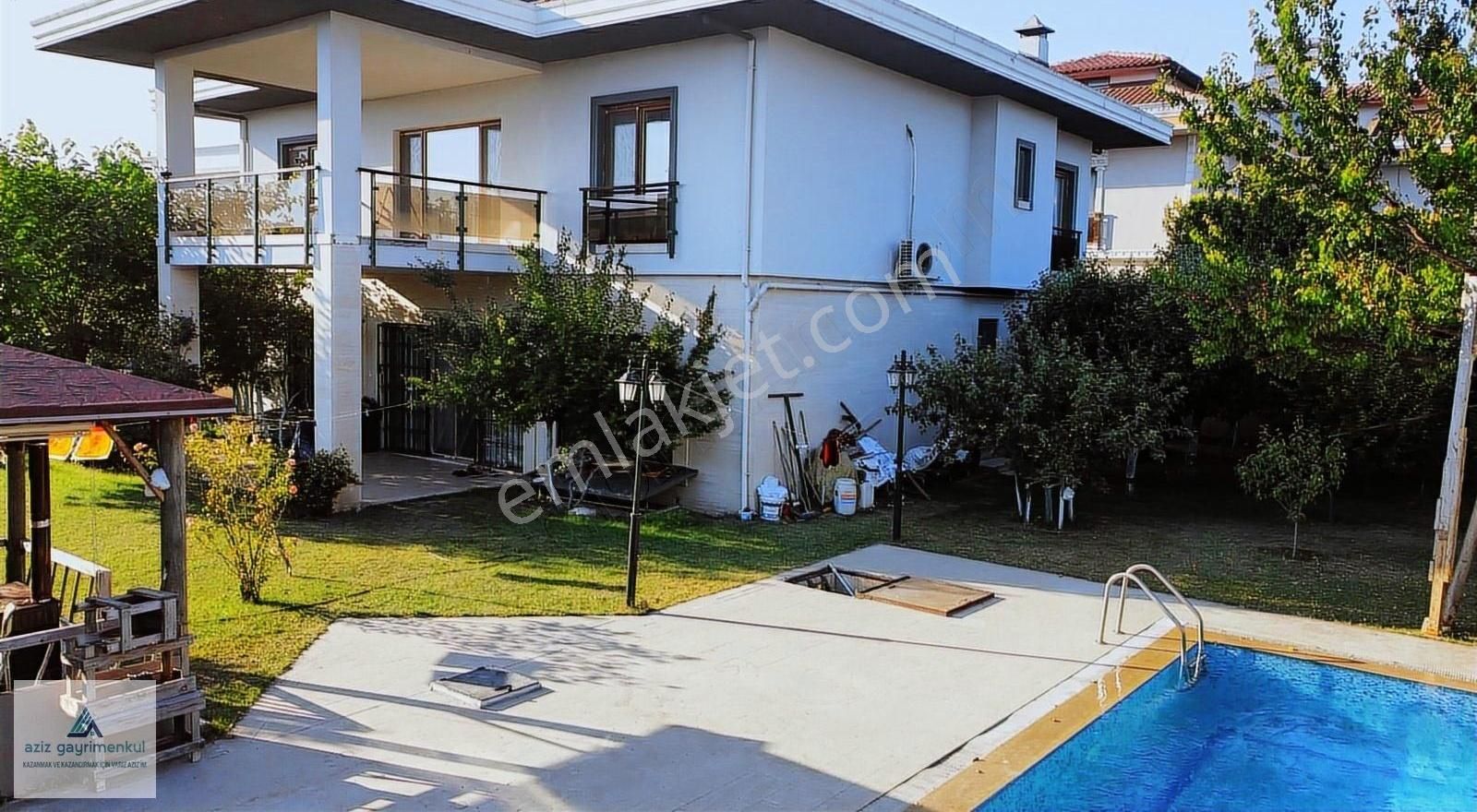 Silivri Ortaköyde 1032 M2 Satılık 8+2 Villa - Görsel 14