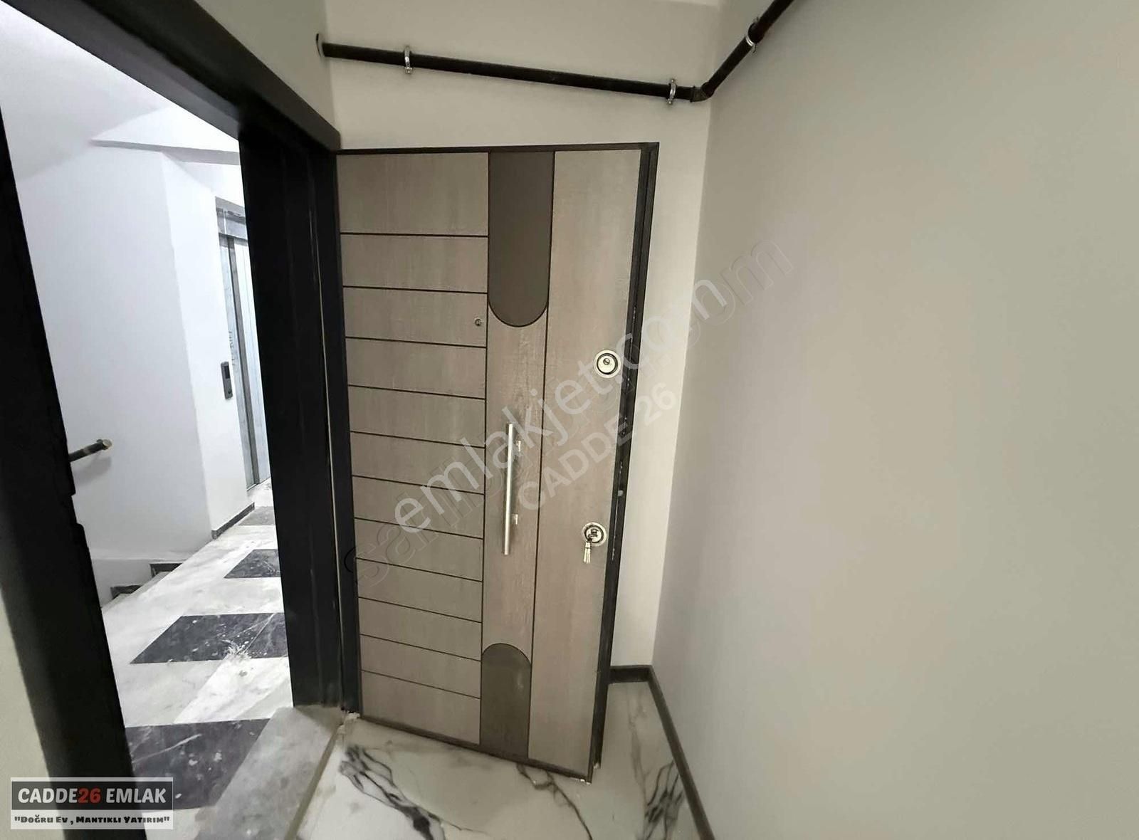 Cadde 26 Emlaktan Şehir Hastanesinin Dibinde Ebeveyn Banyolu 3+1