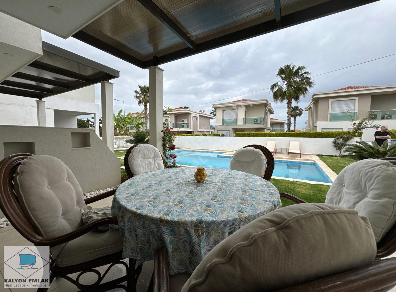 Alaçatı'da Satılık Aynı Parselde İki Adet Havuzlu Lüx Villa - Görsel 14