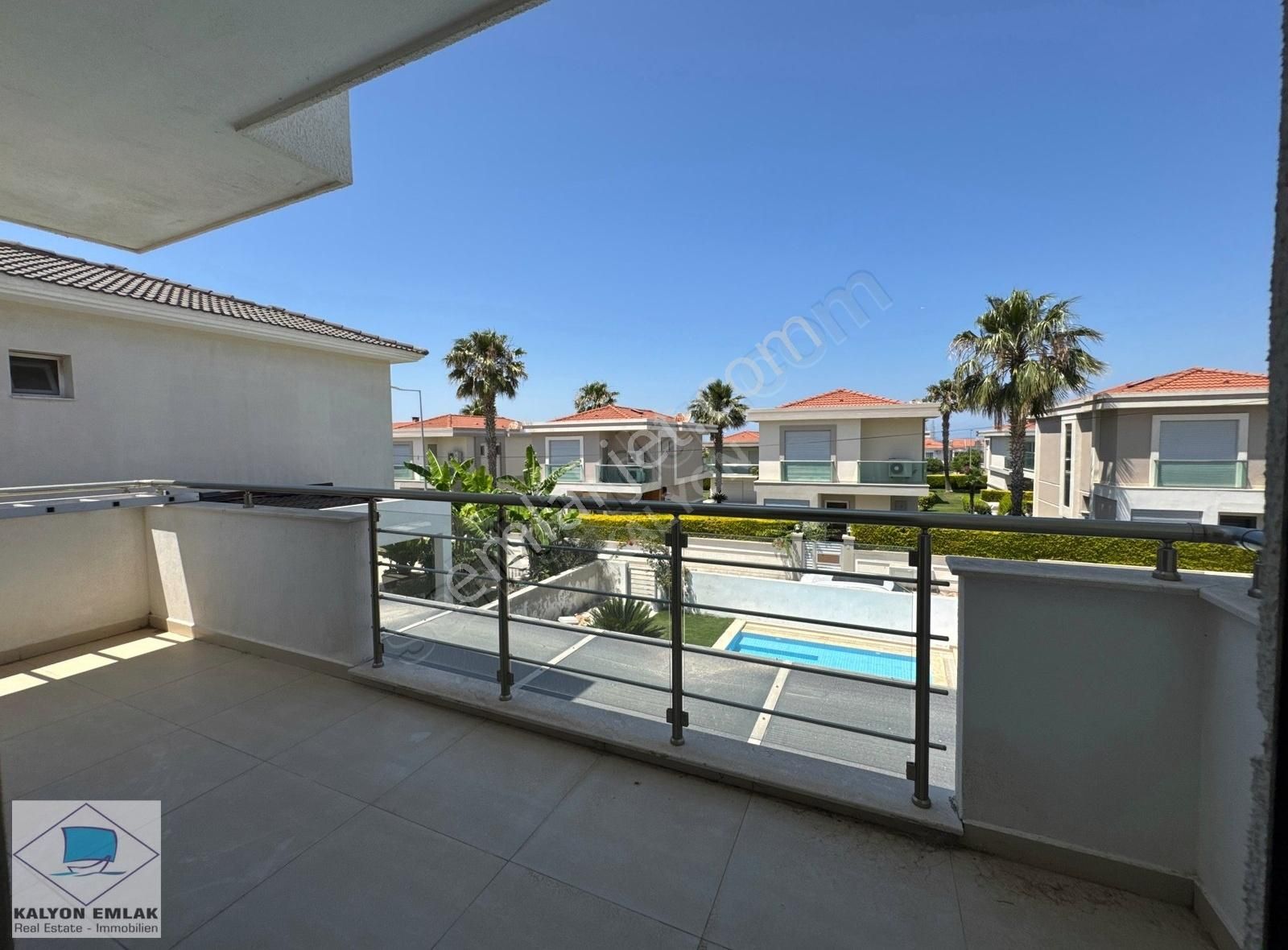 Alaçatı'da Satılık Aynı Parselde İki Adet Havuzlu Lüx Villa - Görsel 17