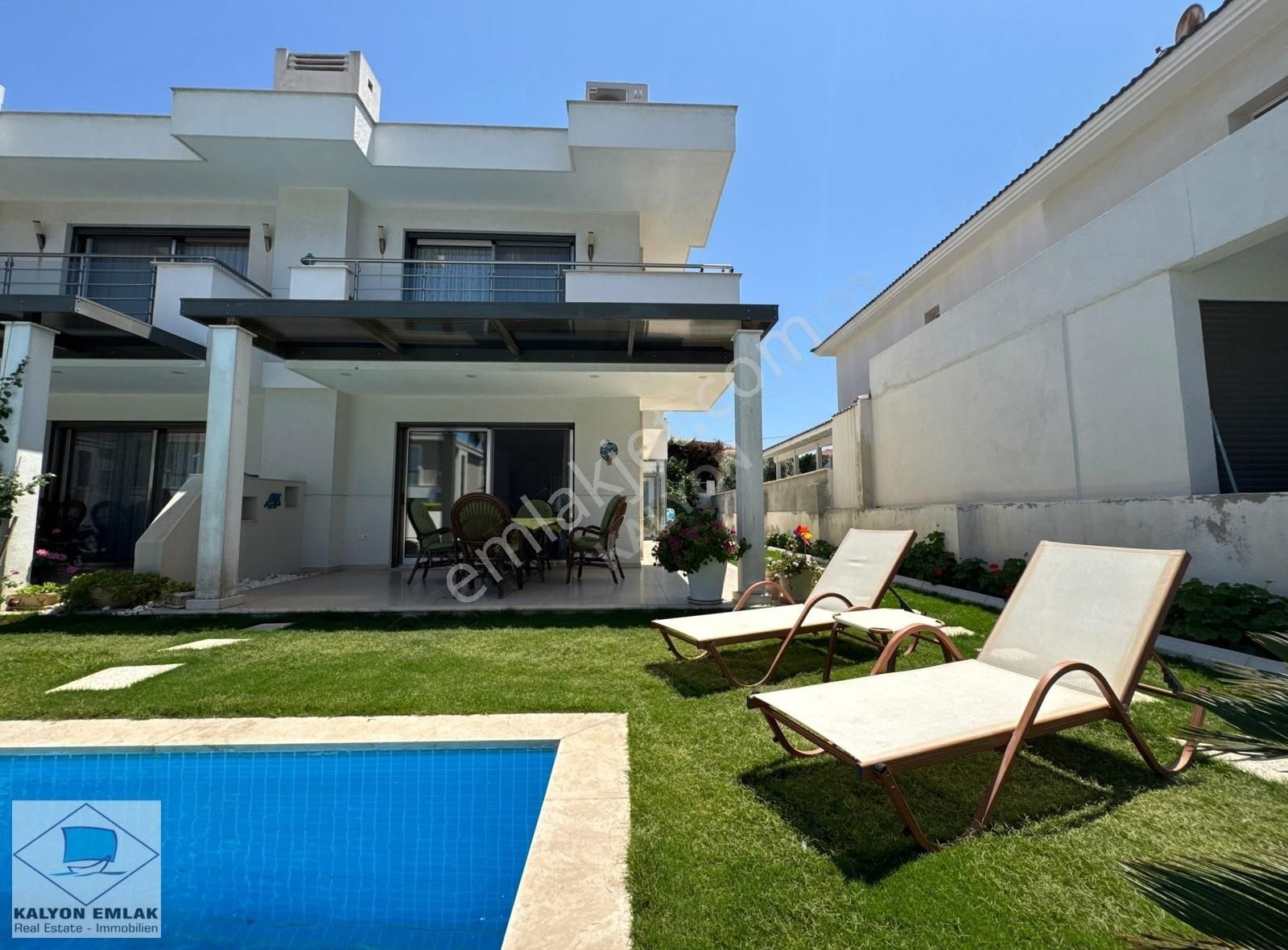 Alaçatı'da Satılık Aynı Parselde İki Adet Havuzlu Lüx Villa - Görsel 26