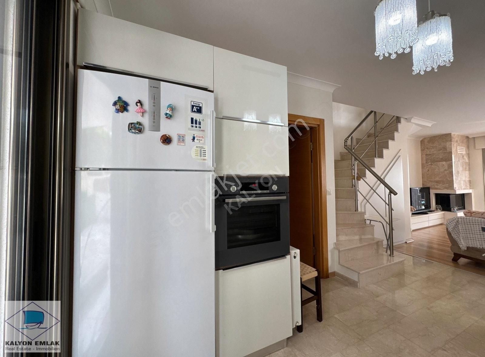 Alaçatı'da Satılık Aynı Parselde İki Adet Havuzlu Lüx Villa - Görsel 27