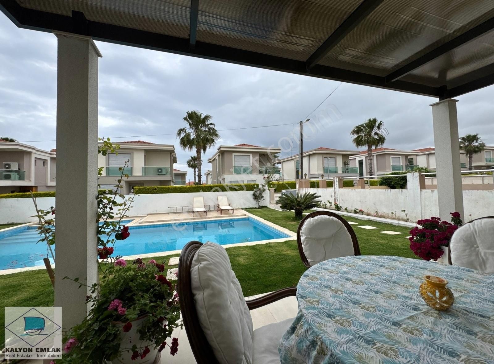 Alaçatı'da Satılık Aynı Parselde İki Adet Havuzlu Lüx Villa - Görsel 13