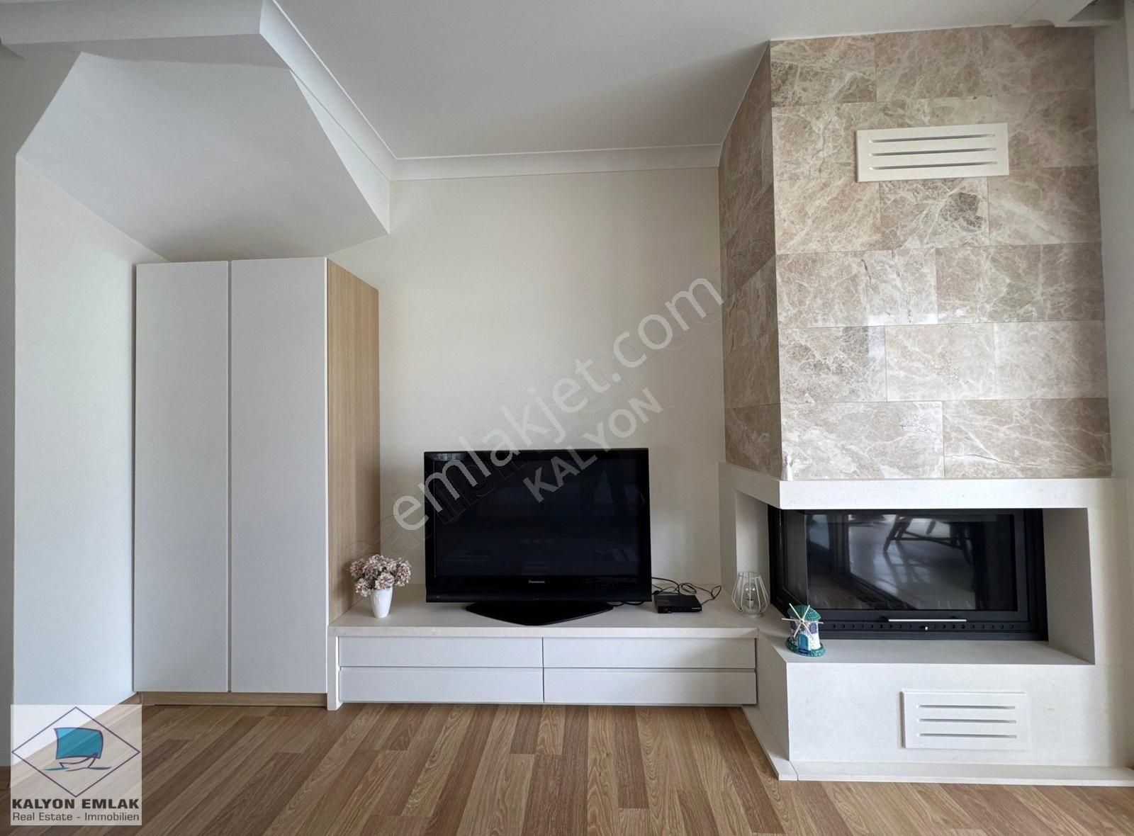 Alaçatı'da Satılık Aynı Parselde İki Adet Havuzlu Lüx Villa - Görsel 24