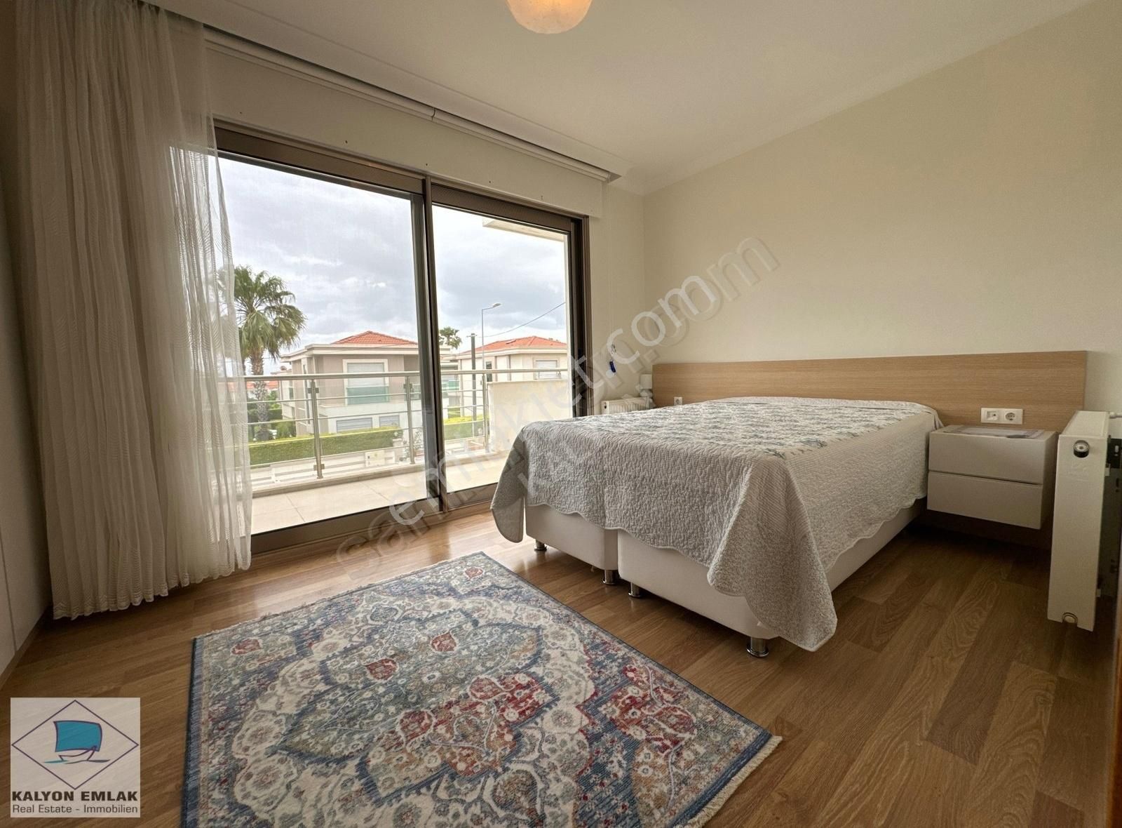 Alaçatı'da Satılık Aynı Parselde İki Adet Havuzlu Lüx Villa - Görsel 19