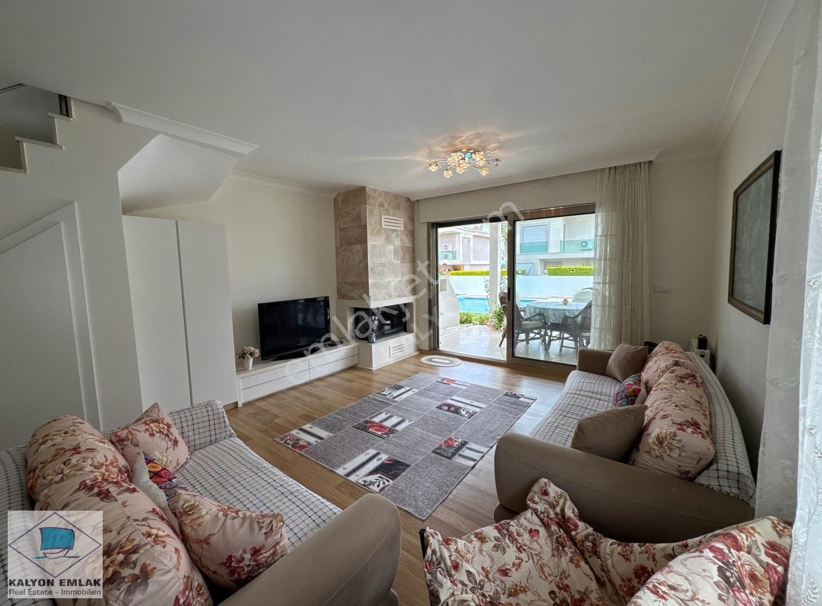 Alaçatı'da Satılık Aynı Parselde İki Adet Havuzlu Lüx Villa - Görsel 5