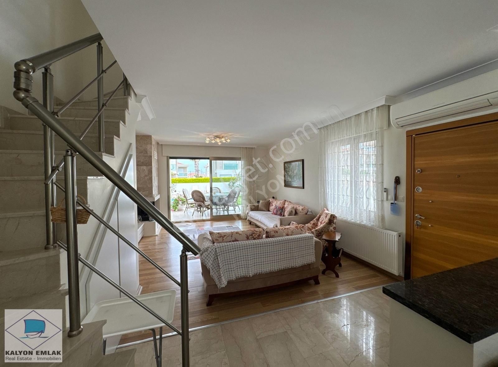 Alaçatı'da Satılık Aynı Parselde İki Adet Havuzlu Lüx Villa - Görsel 25